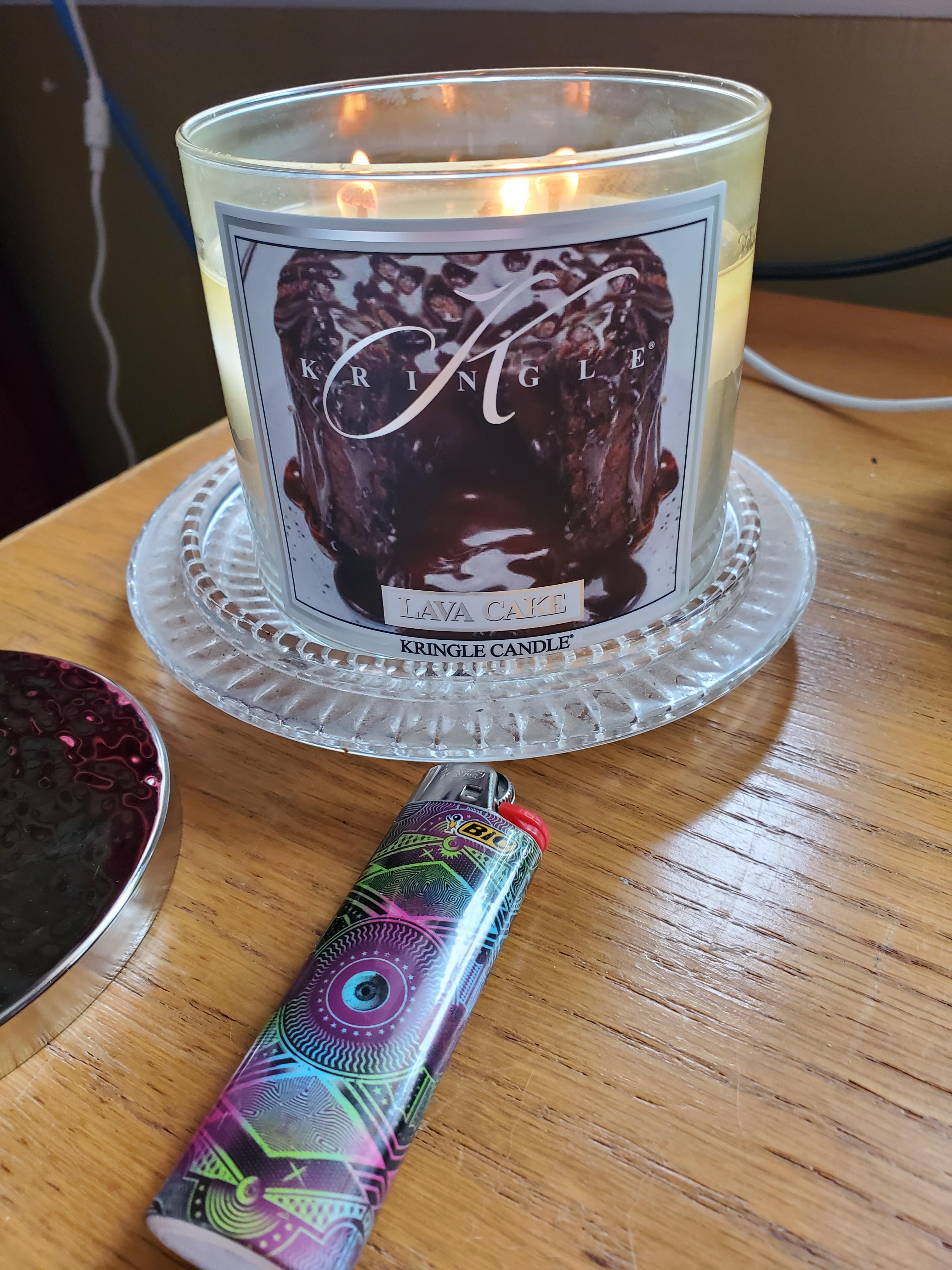 First burn from today's Kringle delivery r/kringlecandle