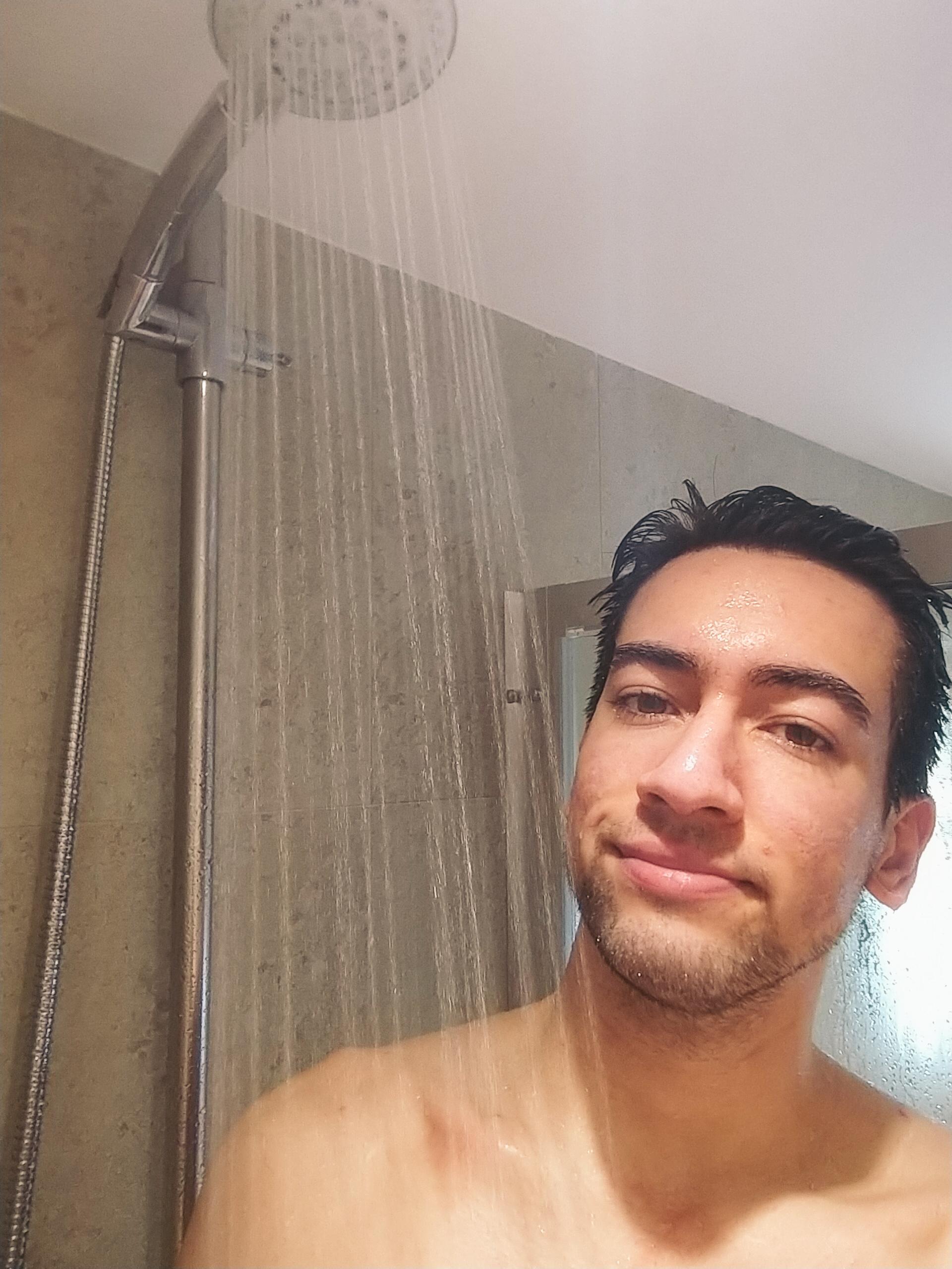 I see your rented apartments' shower, on the other hand this b&b I just