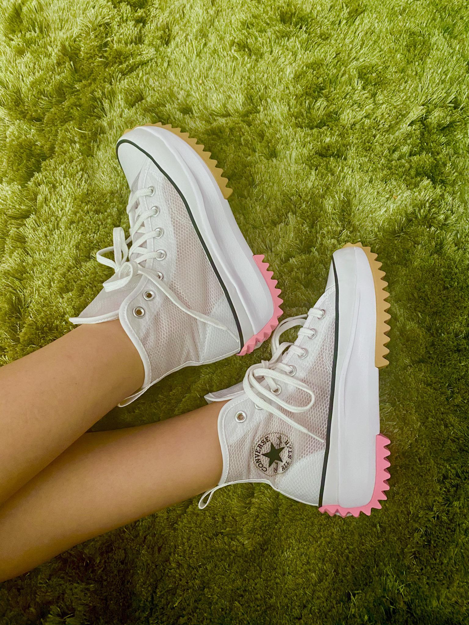 just received my Converse Run Star Hikes in the mail today!💖 r/Sneakers