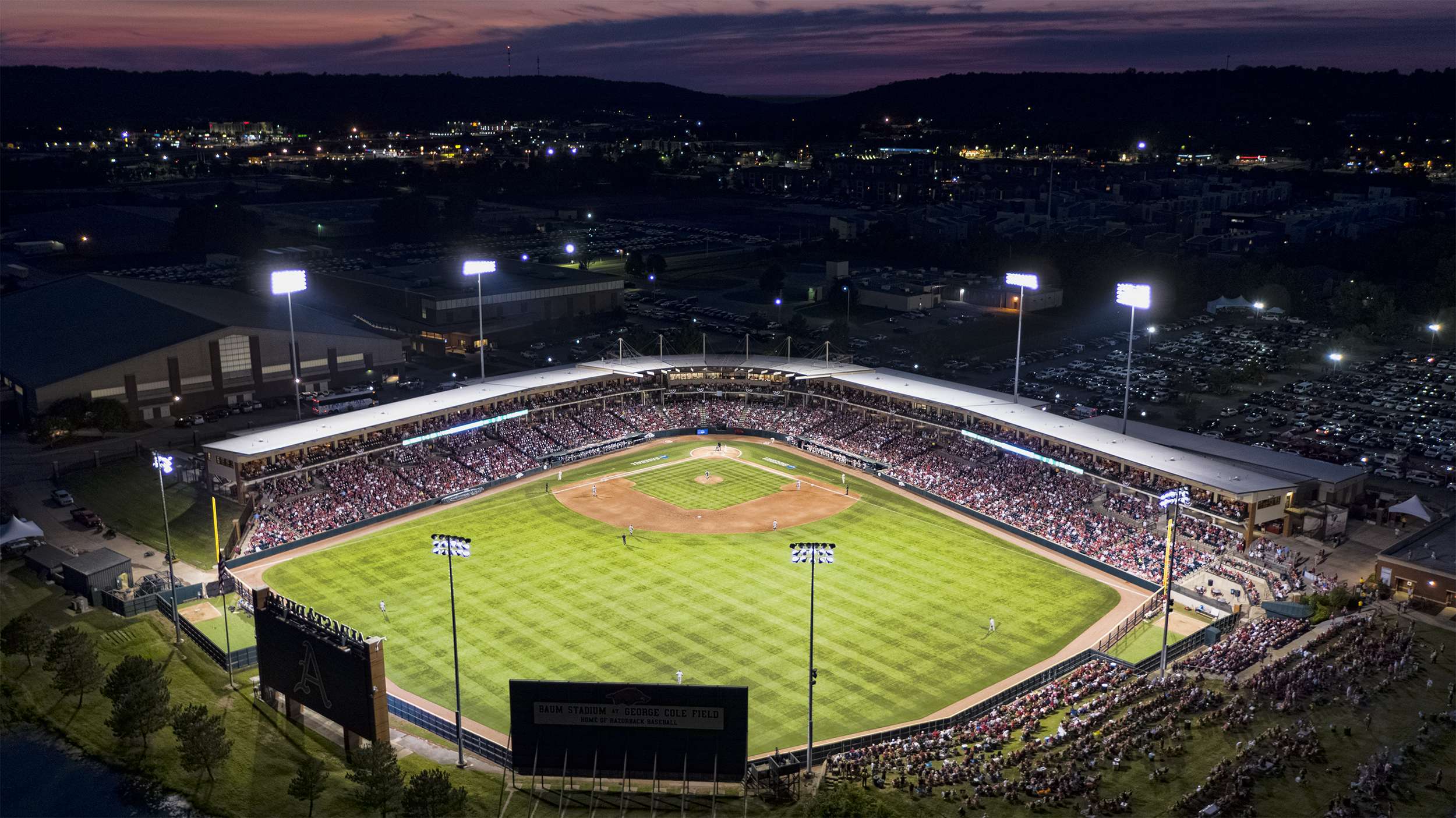 Arkansas Razorbacks baseball game at BaumWalker Stadium r/SportsPorn