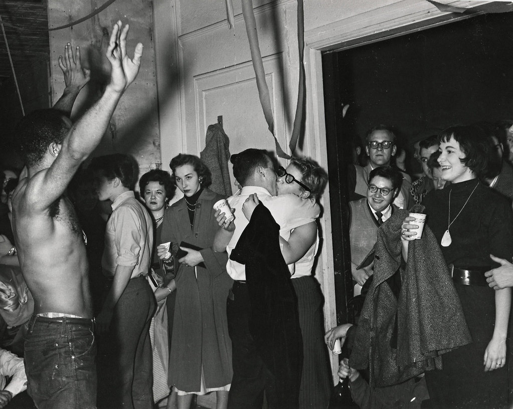 Greenwich Village Rent Party 1950 r/TheWayWeWere