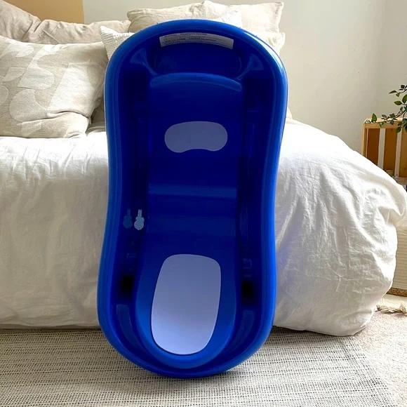 how do YOU bathe a 6 month old? my daughter has been bathing in this