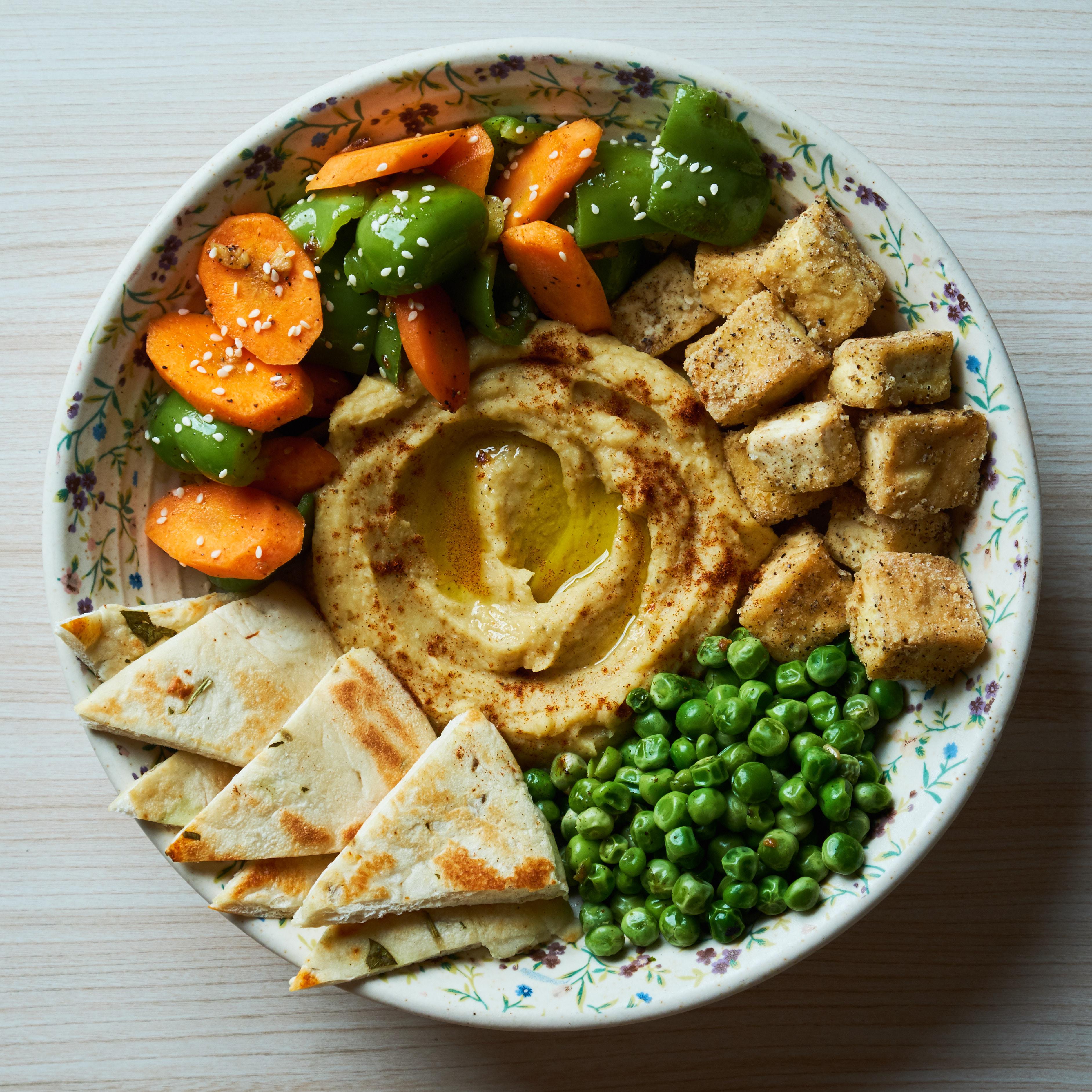VeggieHummus Platter w/Crispy Tofu and Kulcha (flatbread) r/veganrecipes