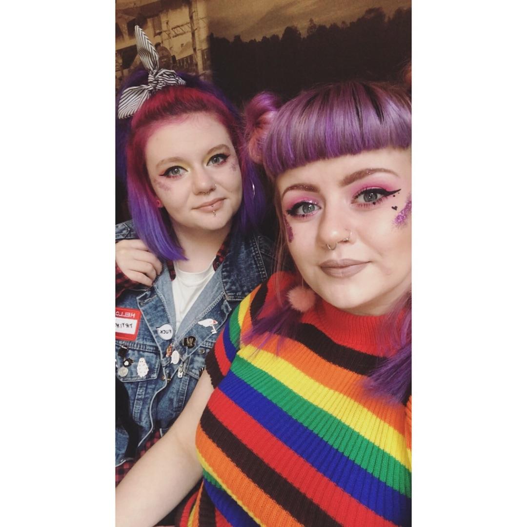 Threesome with the emo sisters : LegalTeens