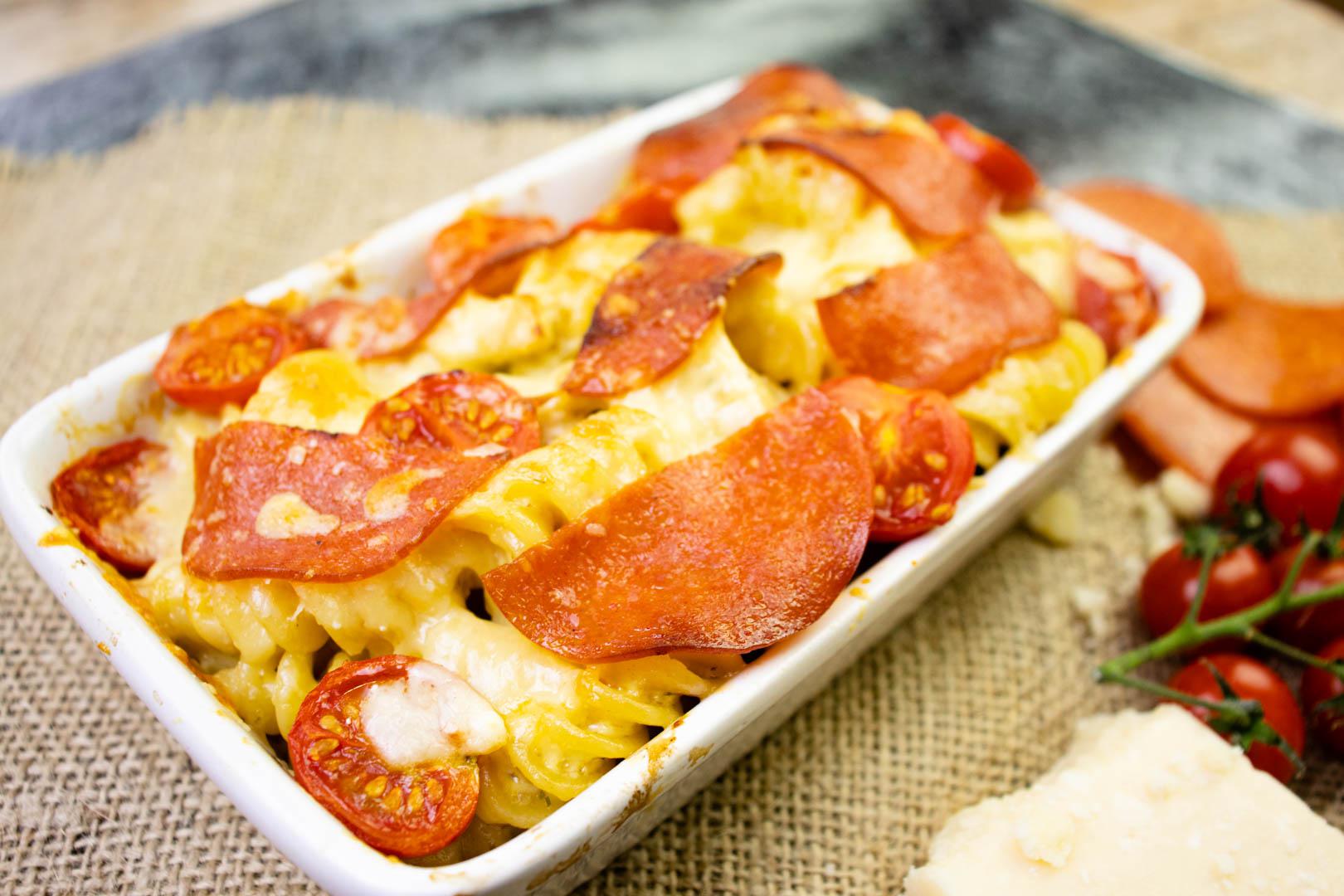 How to make chicken and pepperoni pasta bake (recipe in comments) r