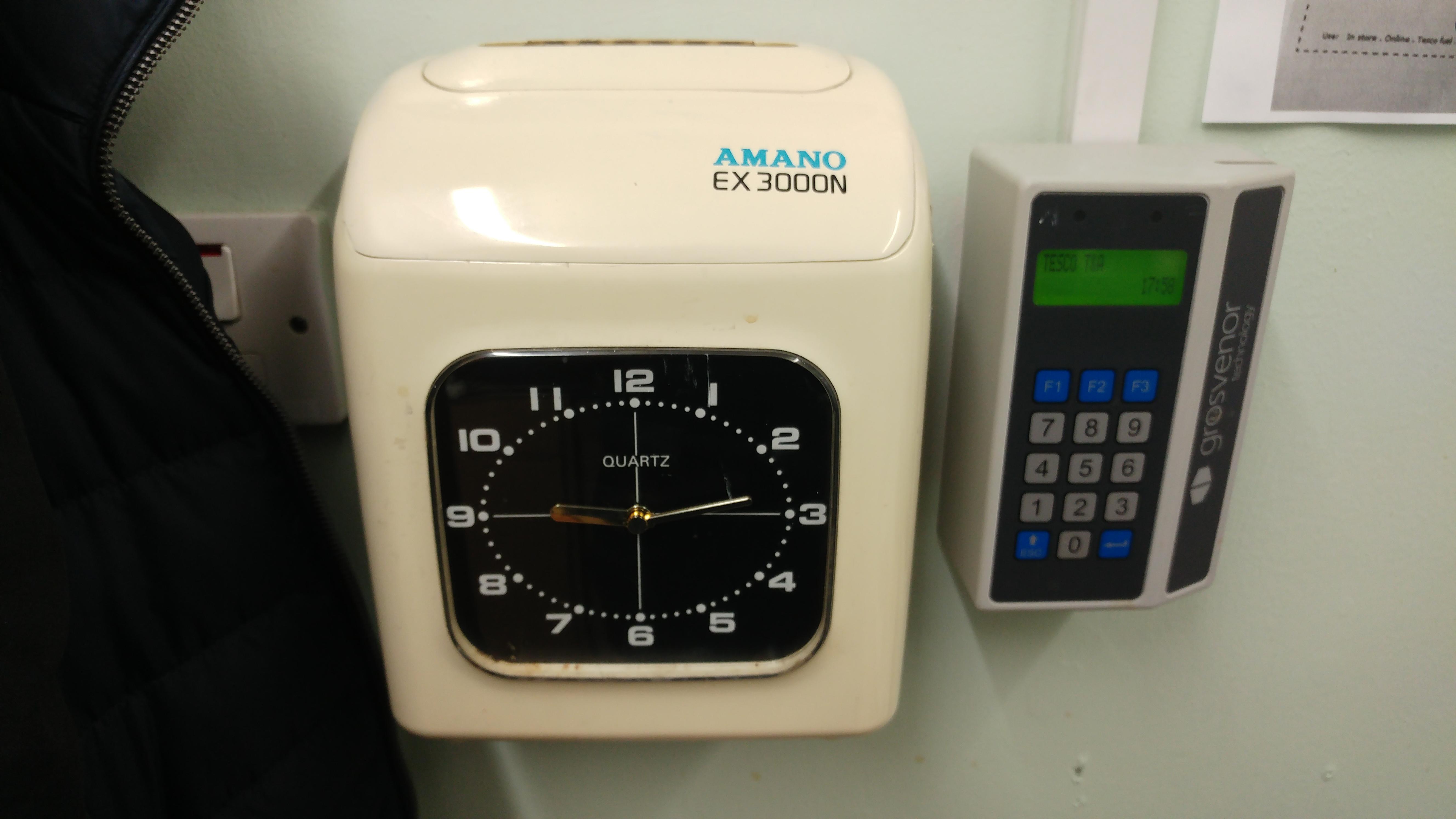 Two different types of clocking systems r/mildlyinteresting