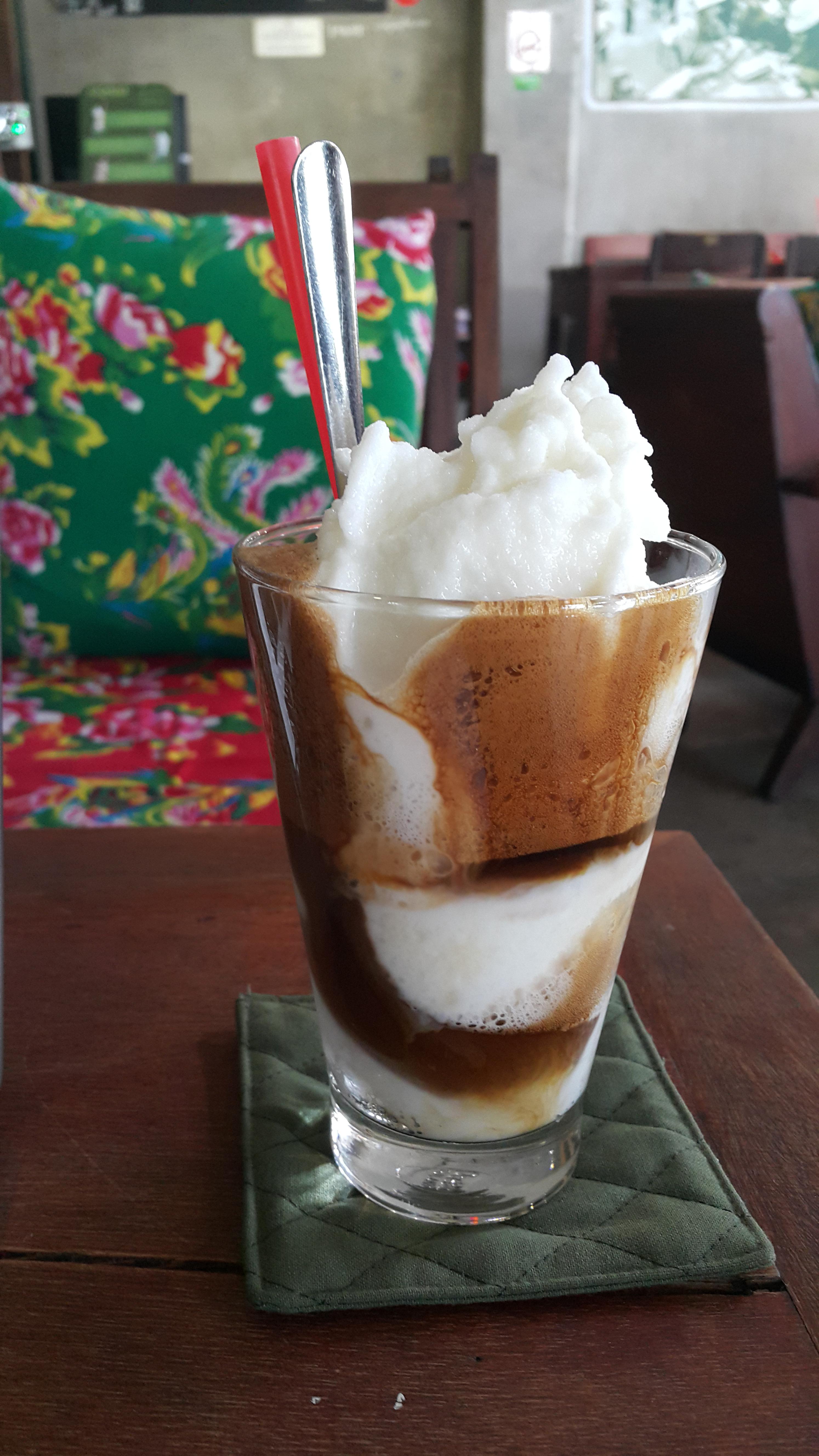 Coconut smoothie coffee r/VietNam