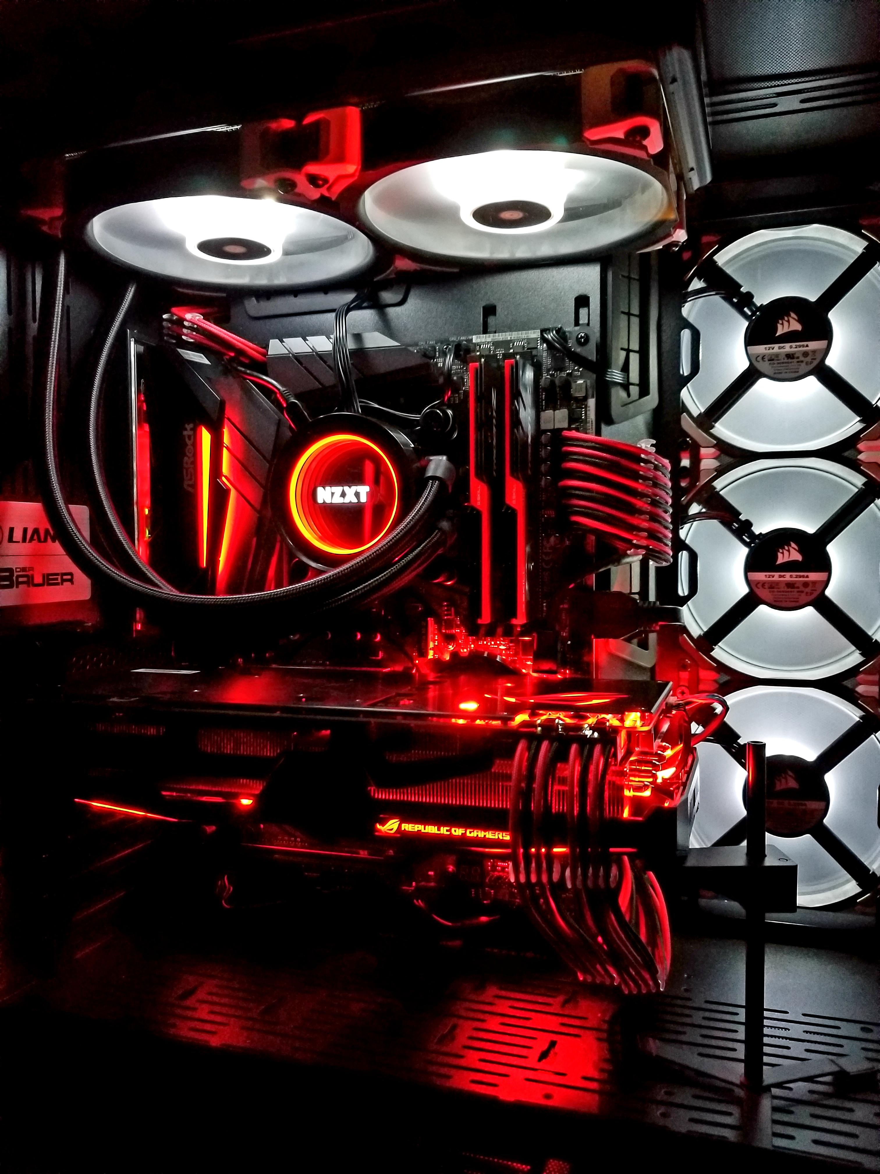 Finally got my Cablemod cables installed!! r/pcmasterrace