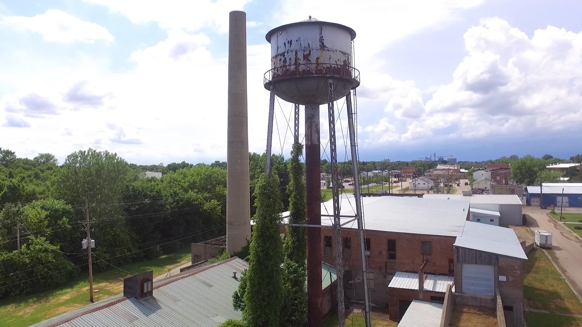 Abandoned Factory, Amboy Illinois. [OC] [1920x1080] r/AbandonedPorn