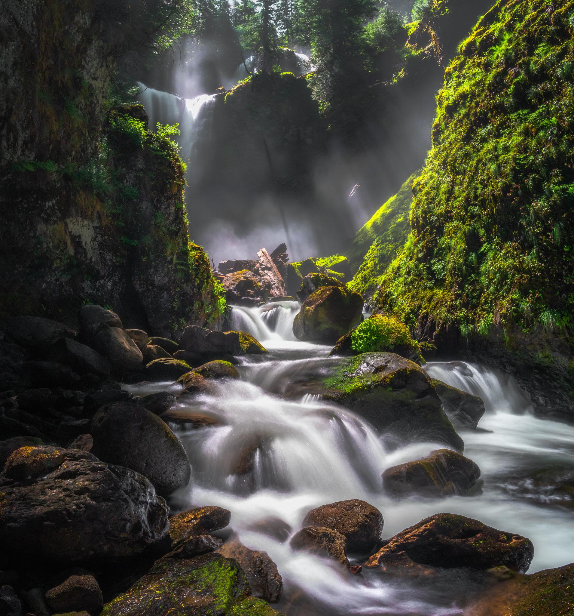 Falls Creek Falls, Gifford Pinchot National Forest, WA. [1910 × 2048
