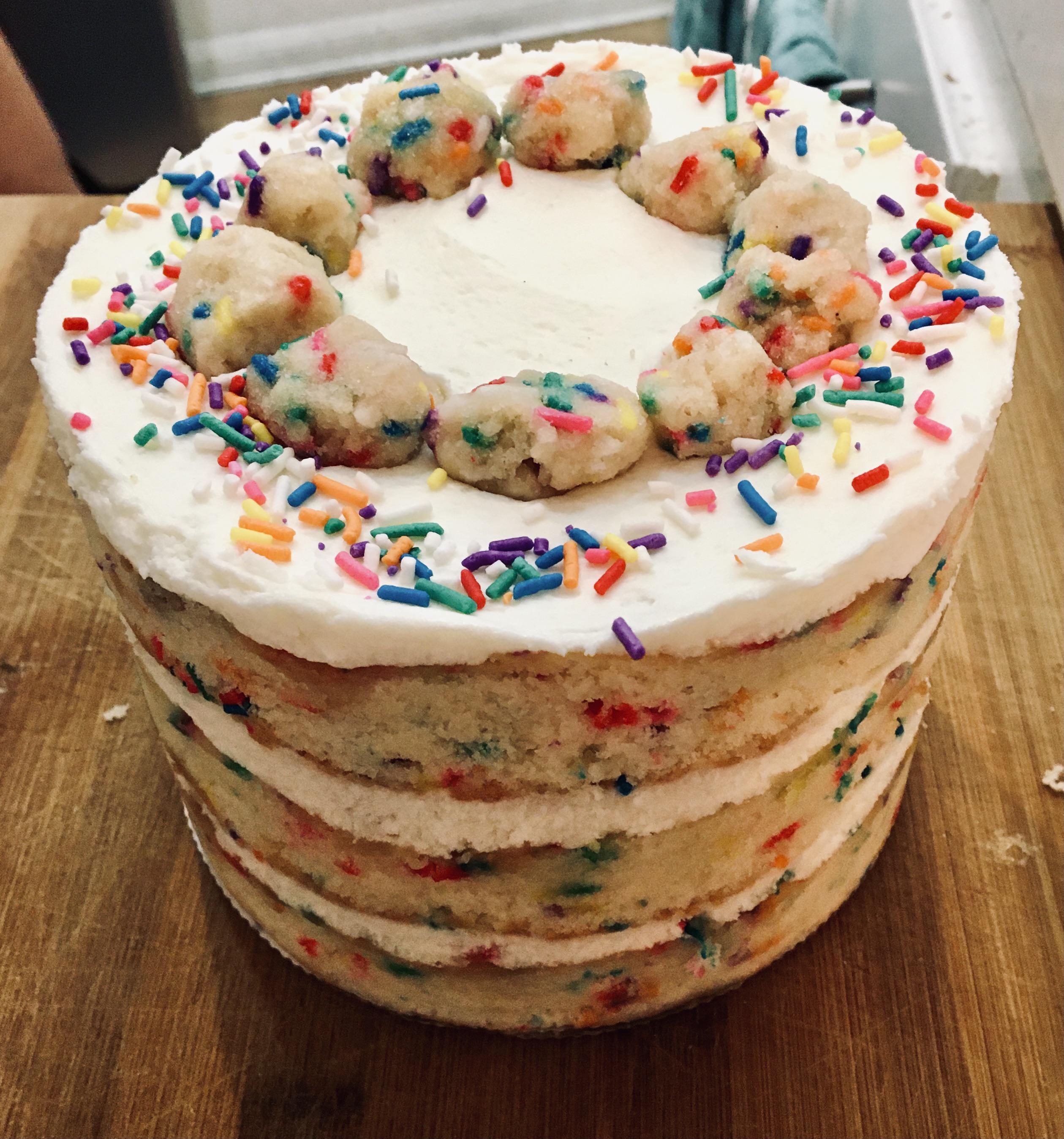 Nothing beats the Milk Bar birthday cake 🎂 r/DessertPorn