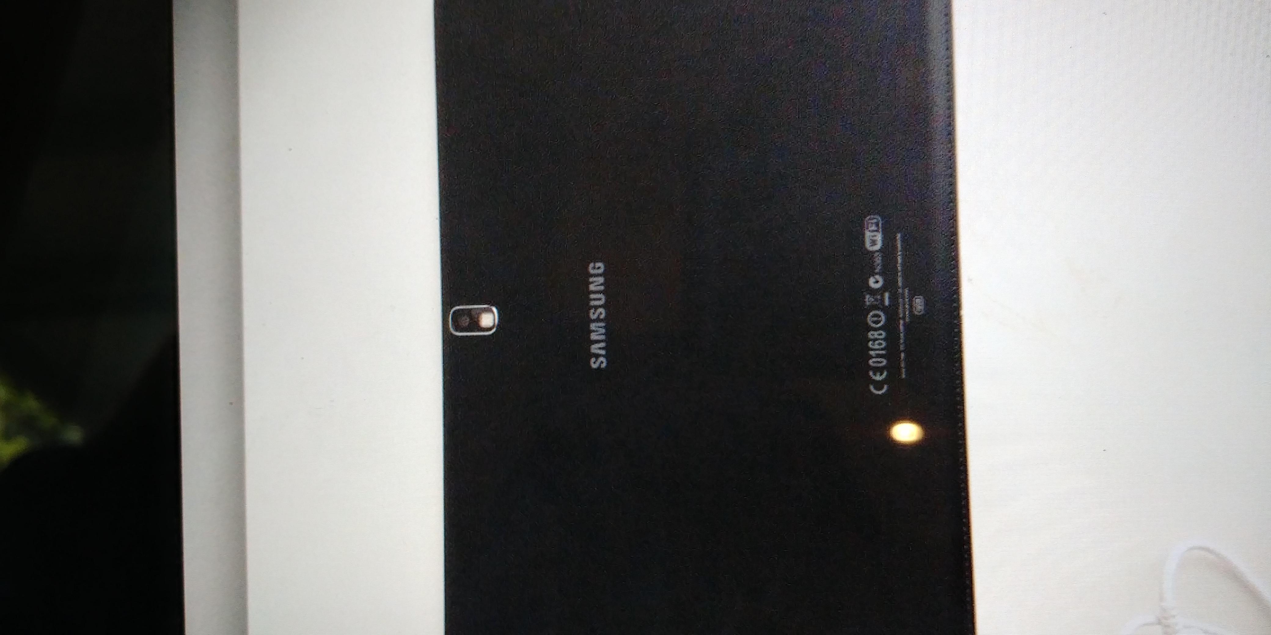 Anyone have any ideas which Samsung tablet this is? No information