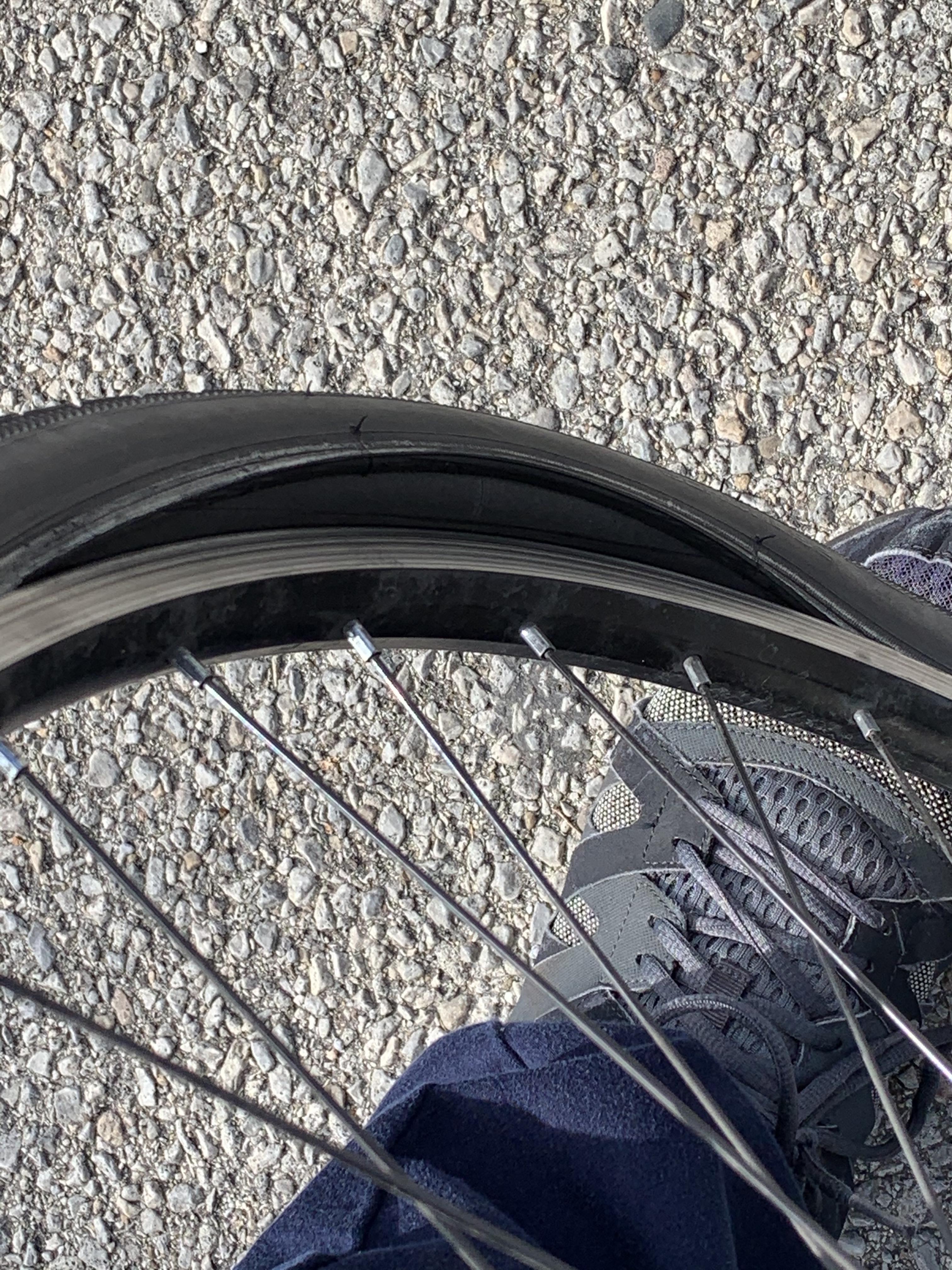 Does anybody know why the bead of my tire keeps slipping out of the rim