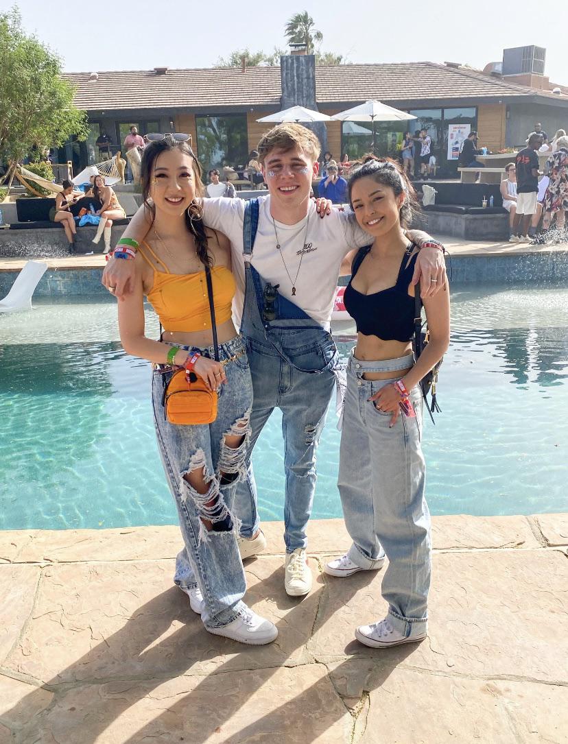 Leslie , Rae , and Blau at cochella !! : r/fuslie