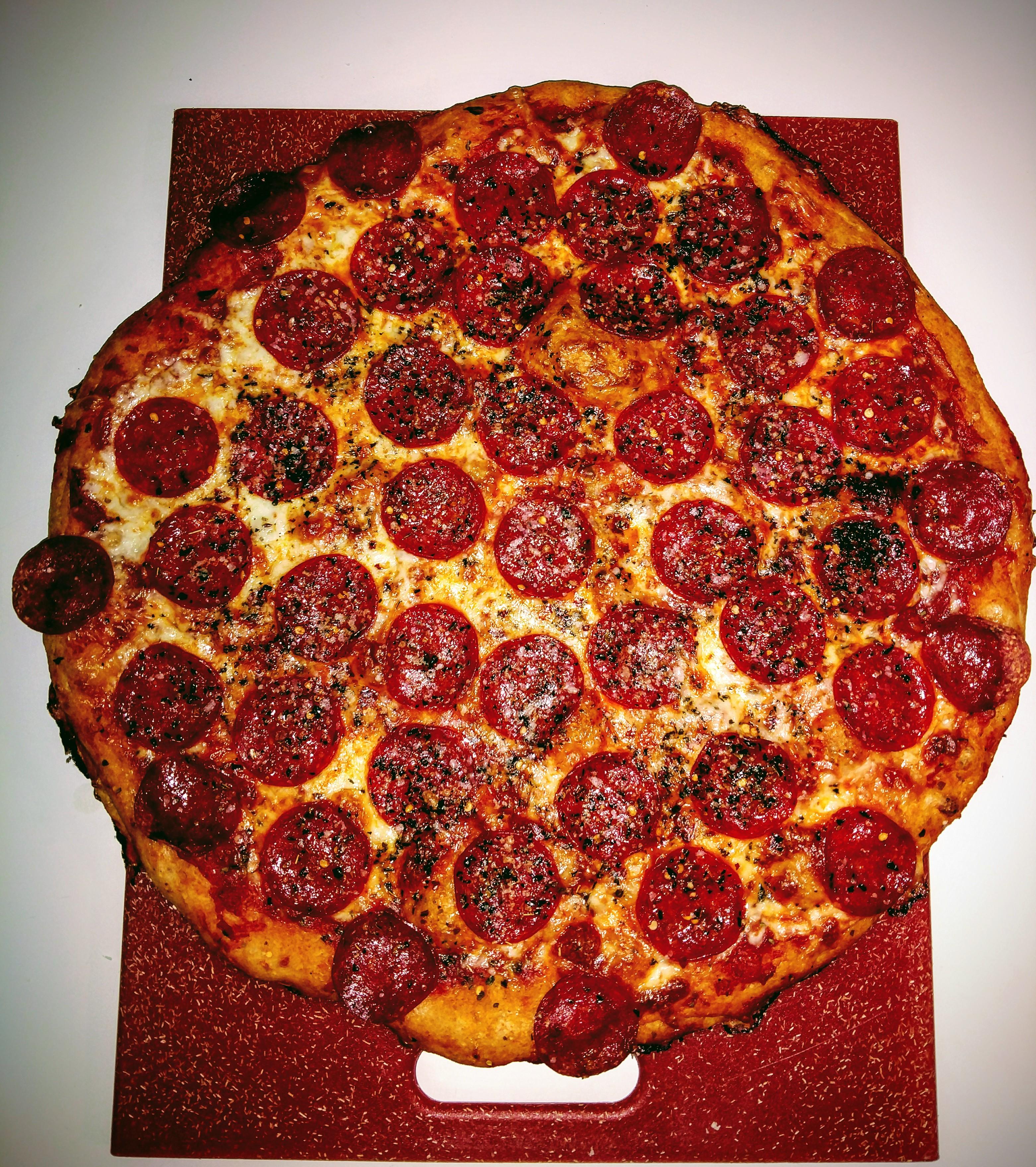 [Homemade] Pepperoni Pizza r/food