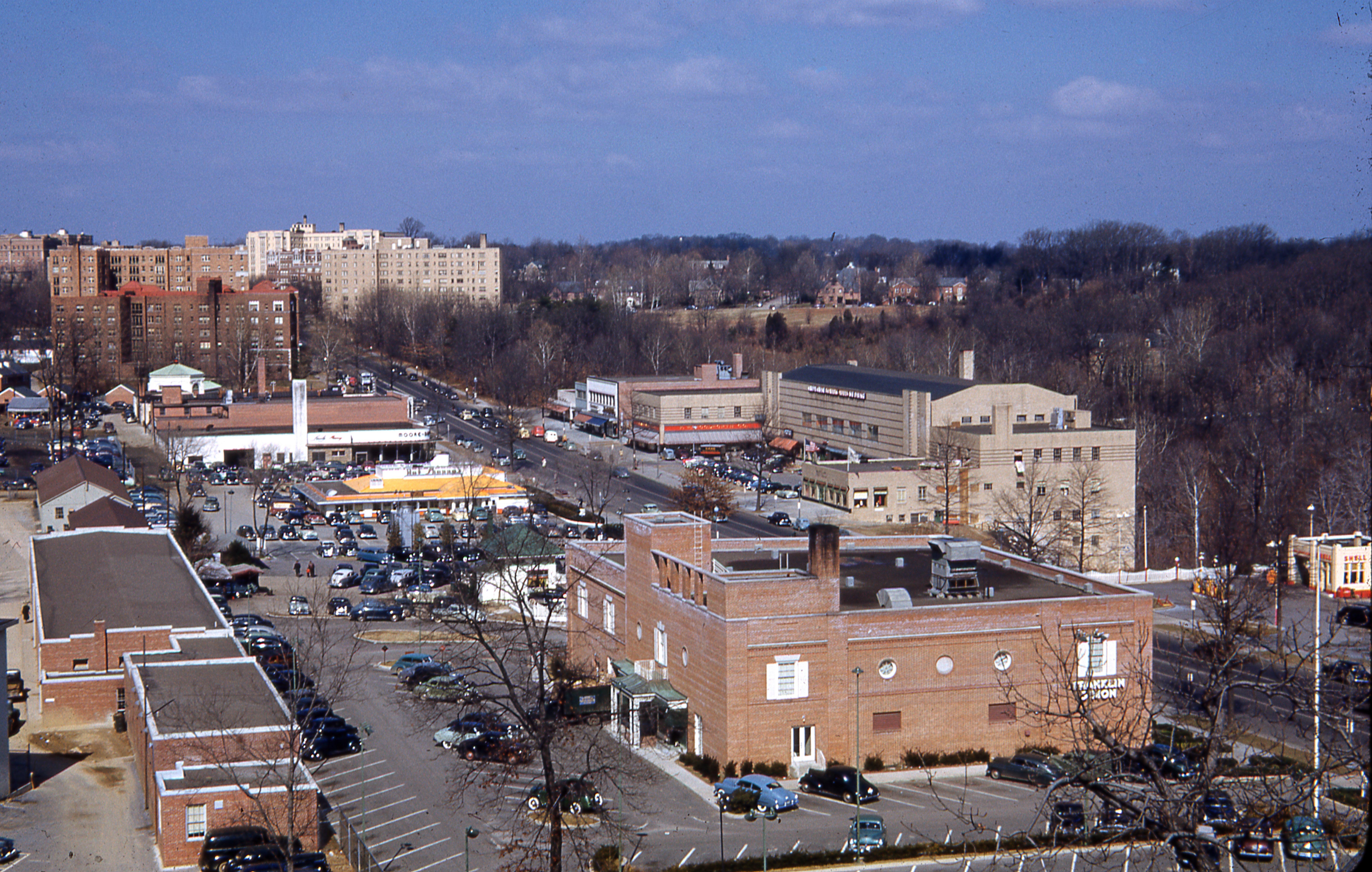 Connecticut Ave NW in Van Ness in the 1950’s. r/washingtondc