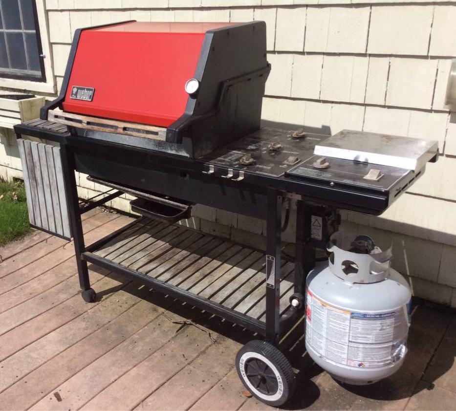 New to me, Weber Genesis 3000. Plan is to refurbish it back to its