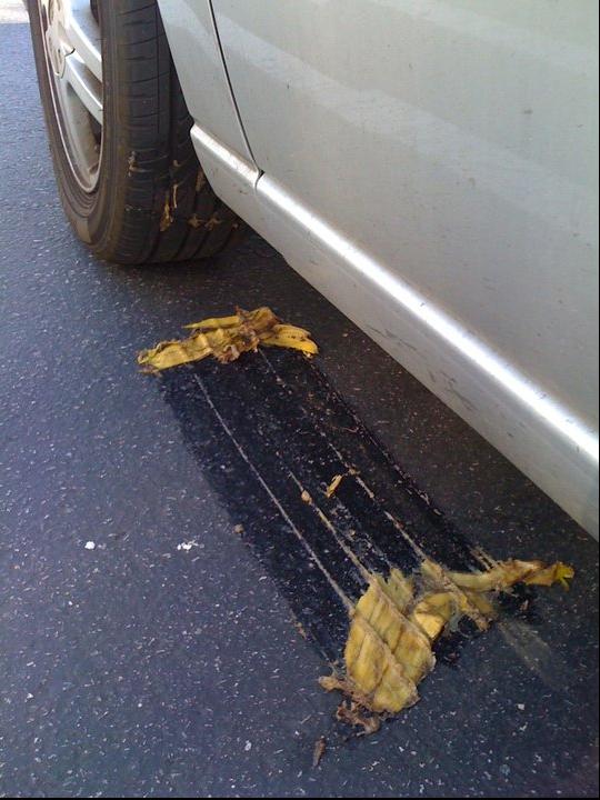 My car slipped on a banana peel r/mildlyinteresting