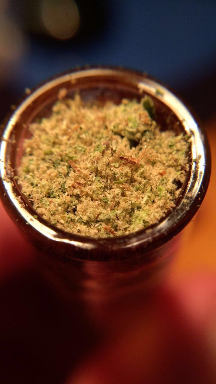 My keiftopped vape bowl looks great under the macro lens r/trees