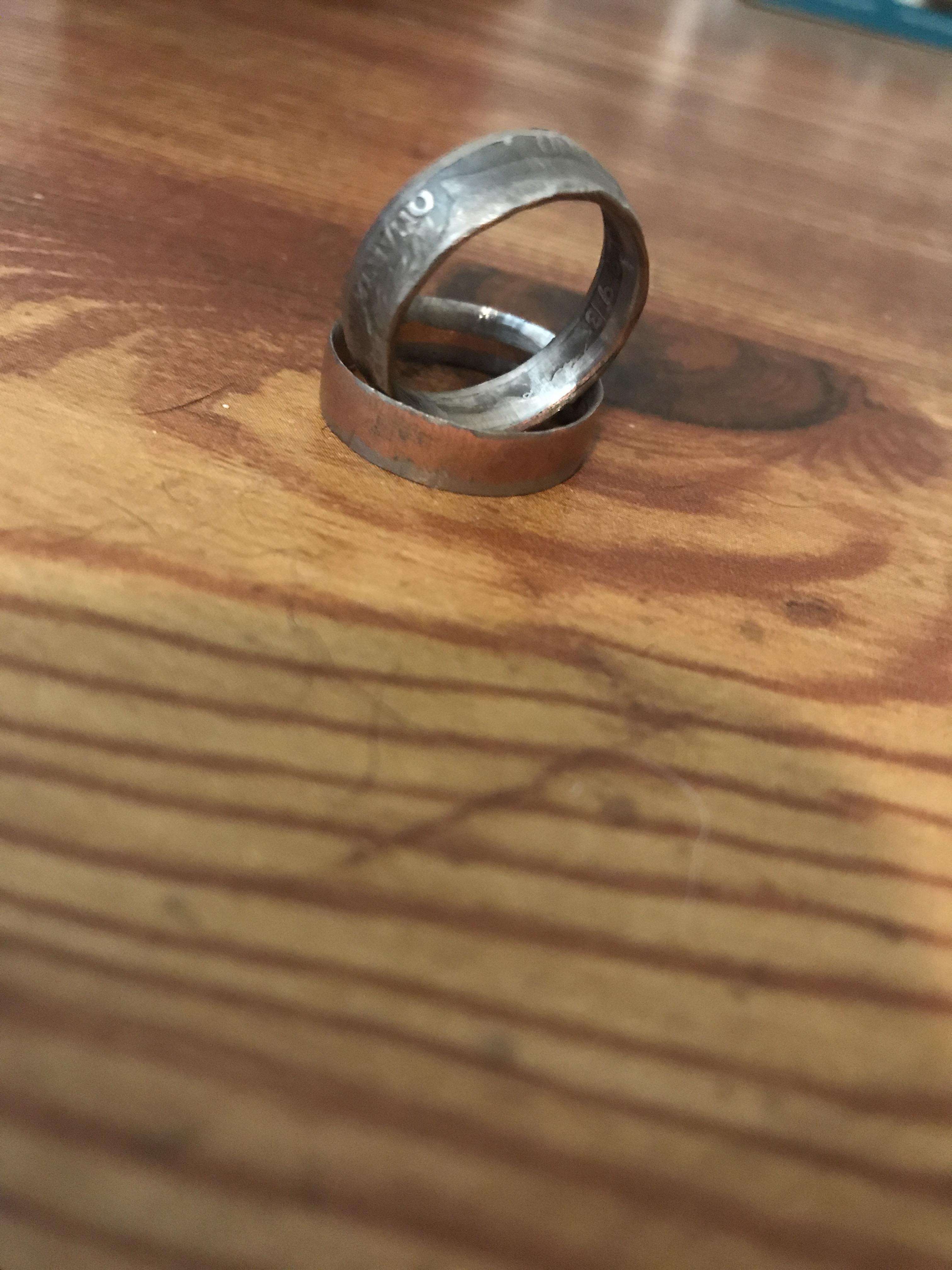 Coin rings made from US quarters. Two different methods r/blacksmithing