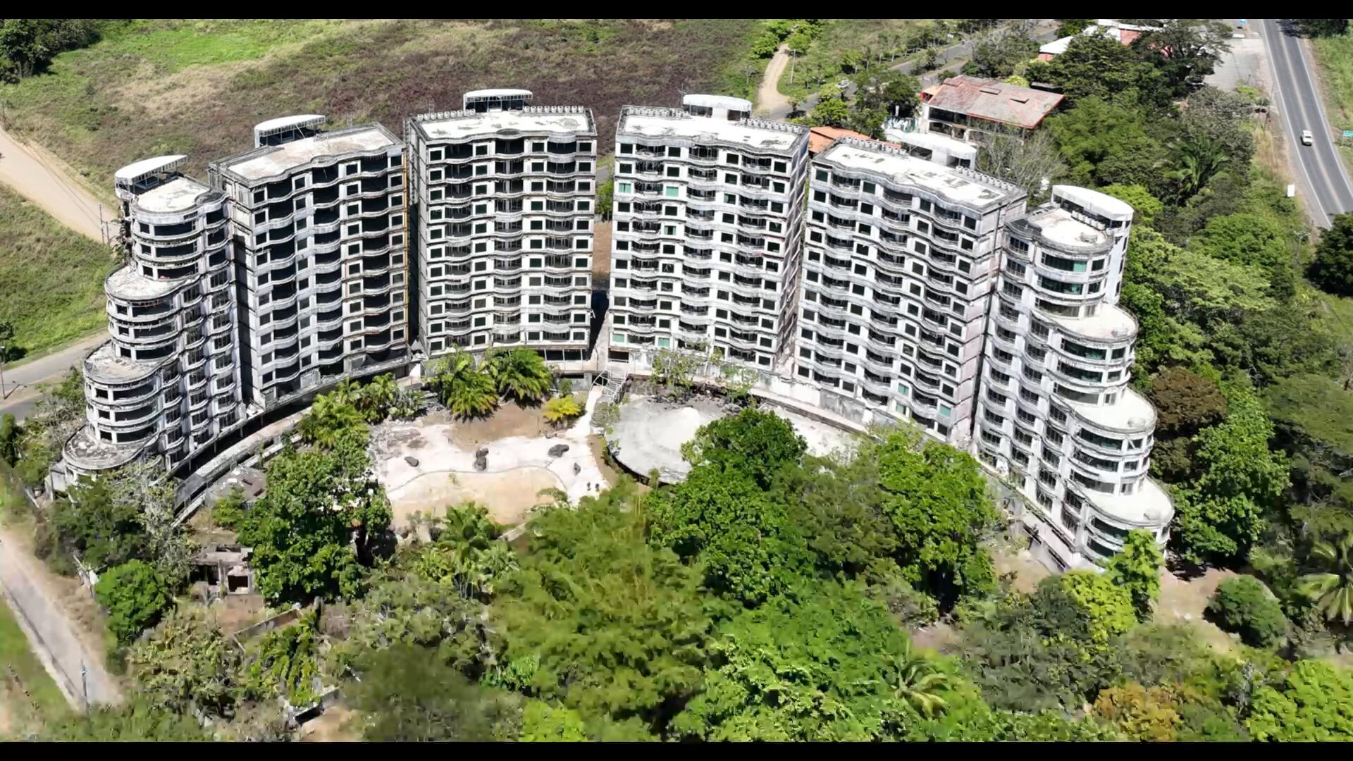 Sonesta One Abandoned Hotel in Jaco, Costa Rica r/AbandonedPorn