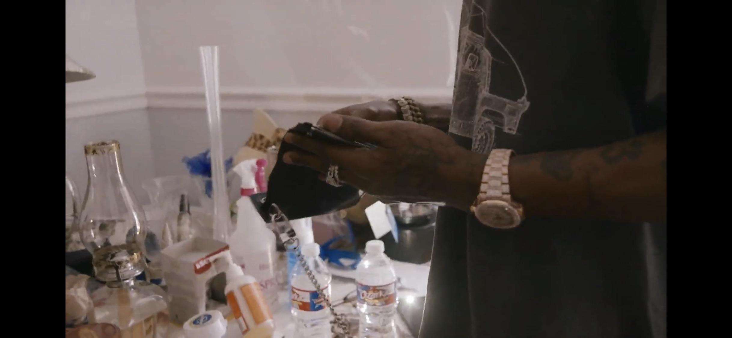 DOES ANYONE KNOW WHERE TRAVIS GOT HIS WALLET FROm? travisscott
