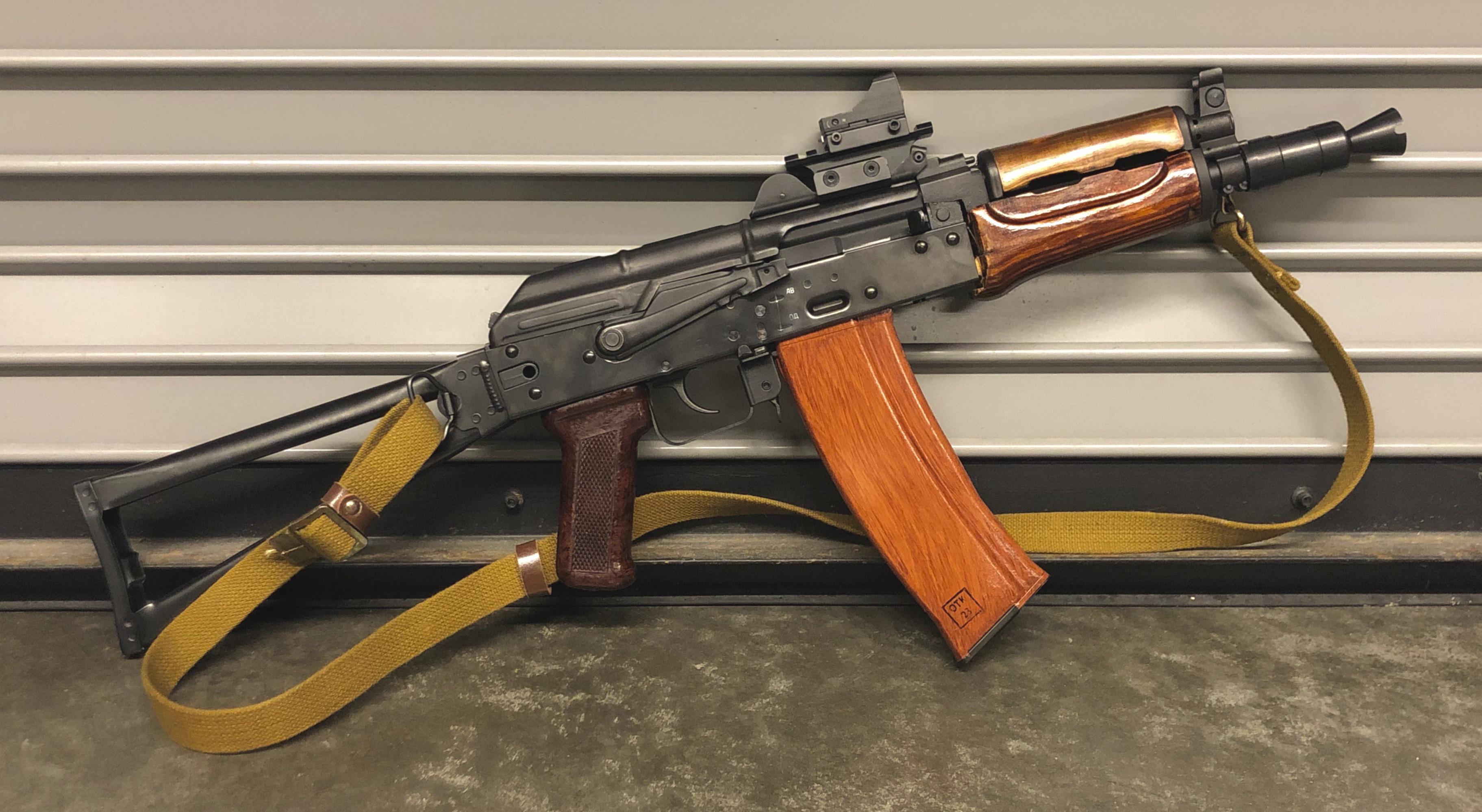 GHK AKS74U with Fakelite mags, real Bakelite grip, and a Tula hand