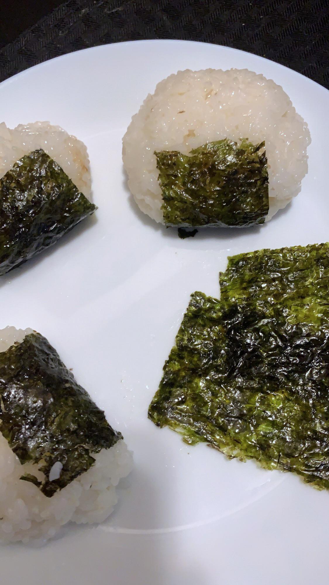 [Homemade] Onigiri. food