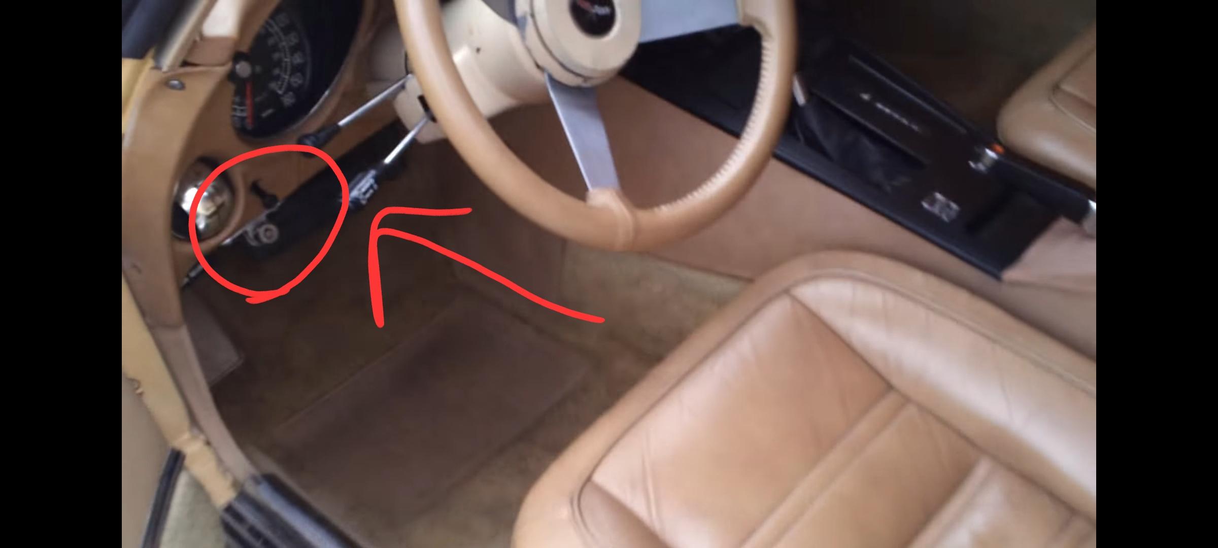 What are these two knobs. Can't seem to find anything on them r/Corvette