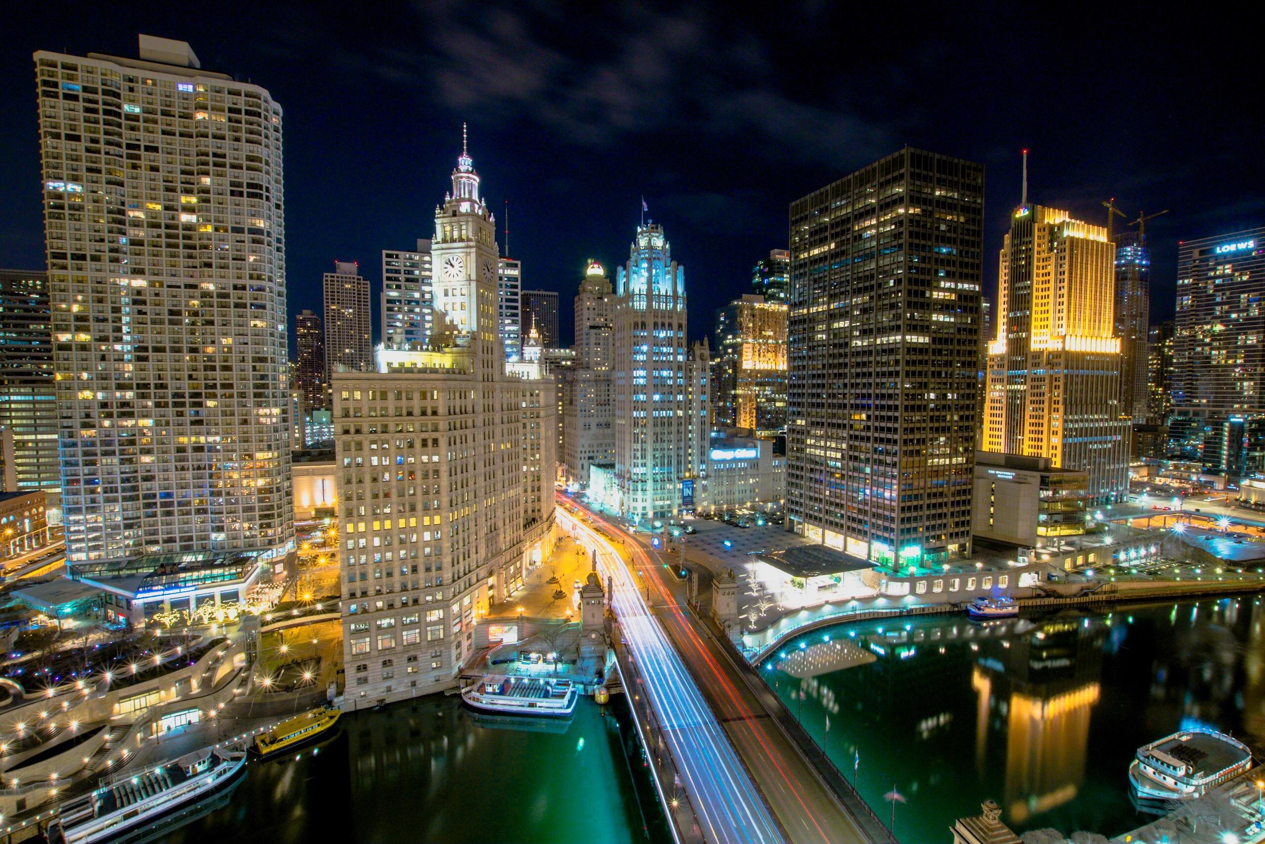 Chicago, IL Michigan Avenue Bridge. How did I do? r/photocritique