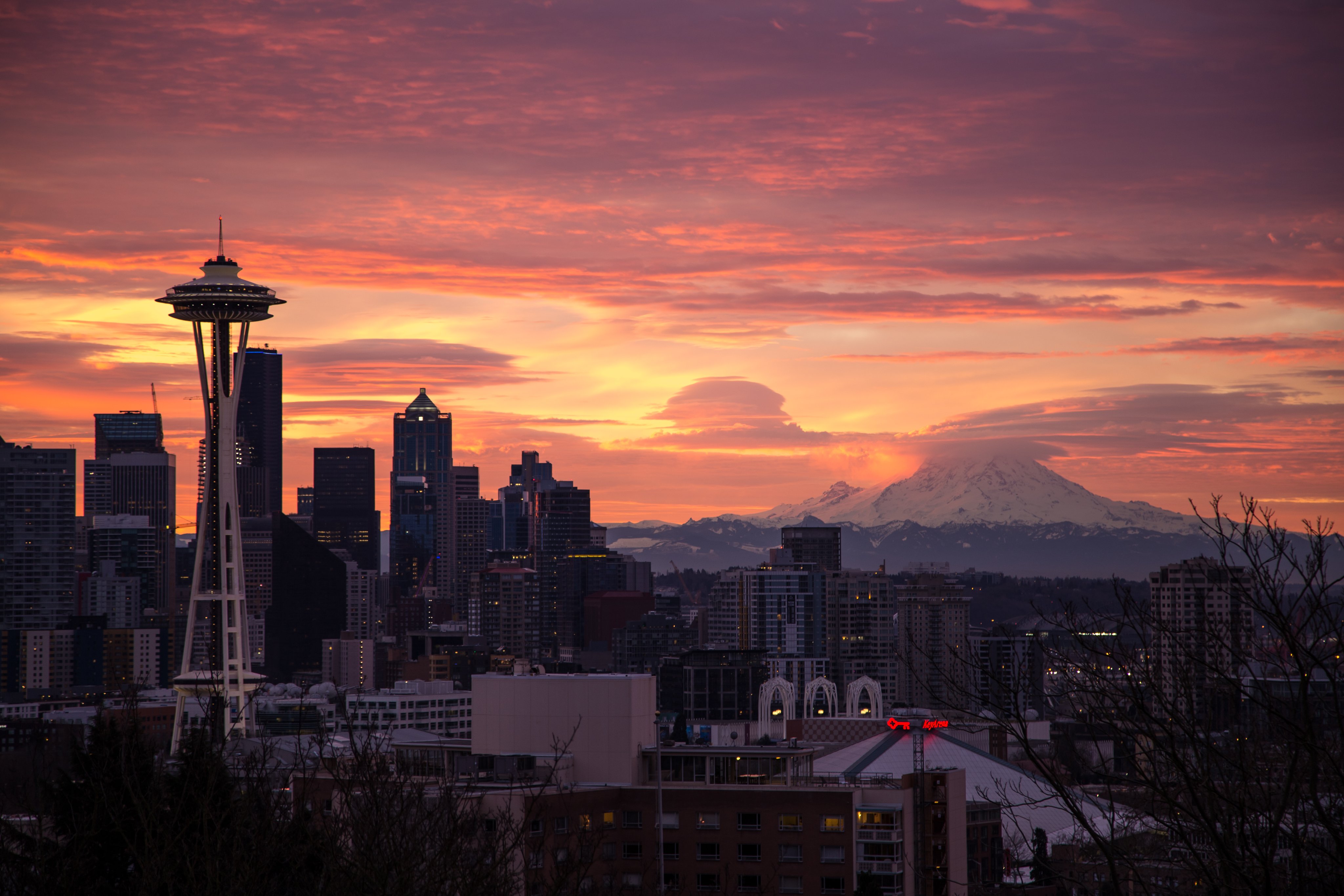 Seattle sunrise (Photo credit to emk_photo) [4096 x 2731] r/wallpapers