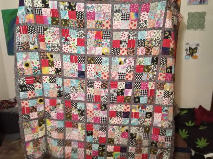 my second ever quilt top is finished! I didn't have a pattern, I just