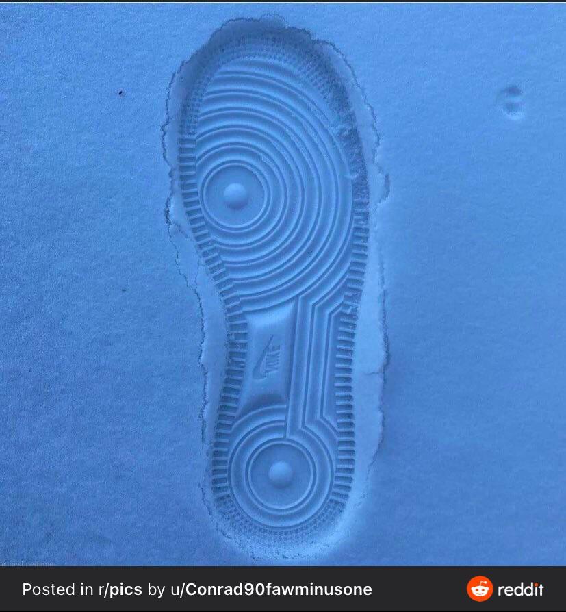 Neil Armstrong’s footprint from the Apollo 11 Mission 1969 r/fakehistoryporn