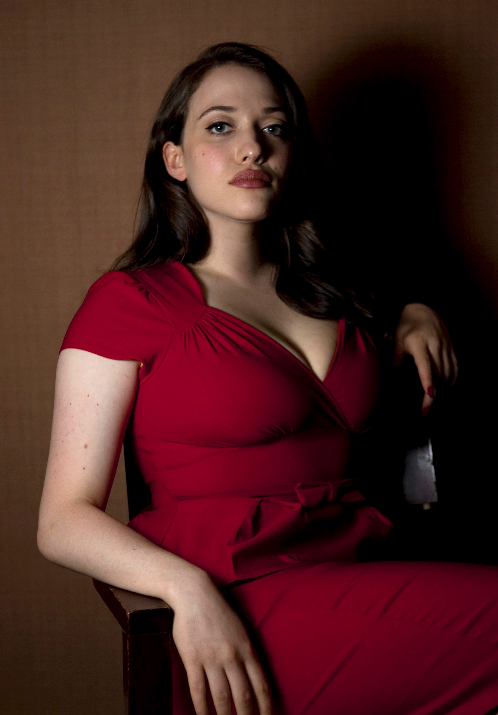 Kat Dennings Nuda - Grace Emma