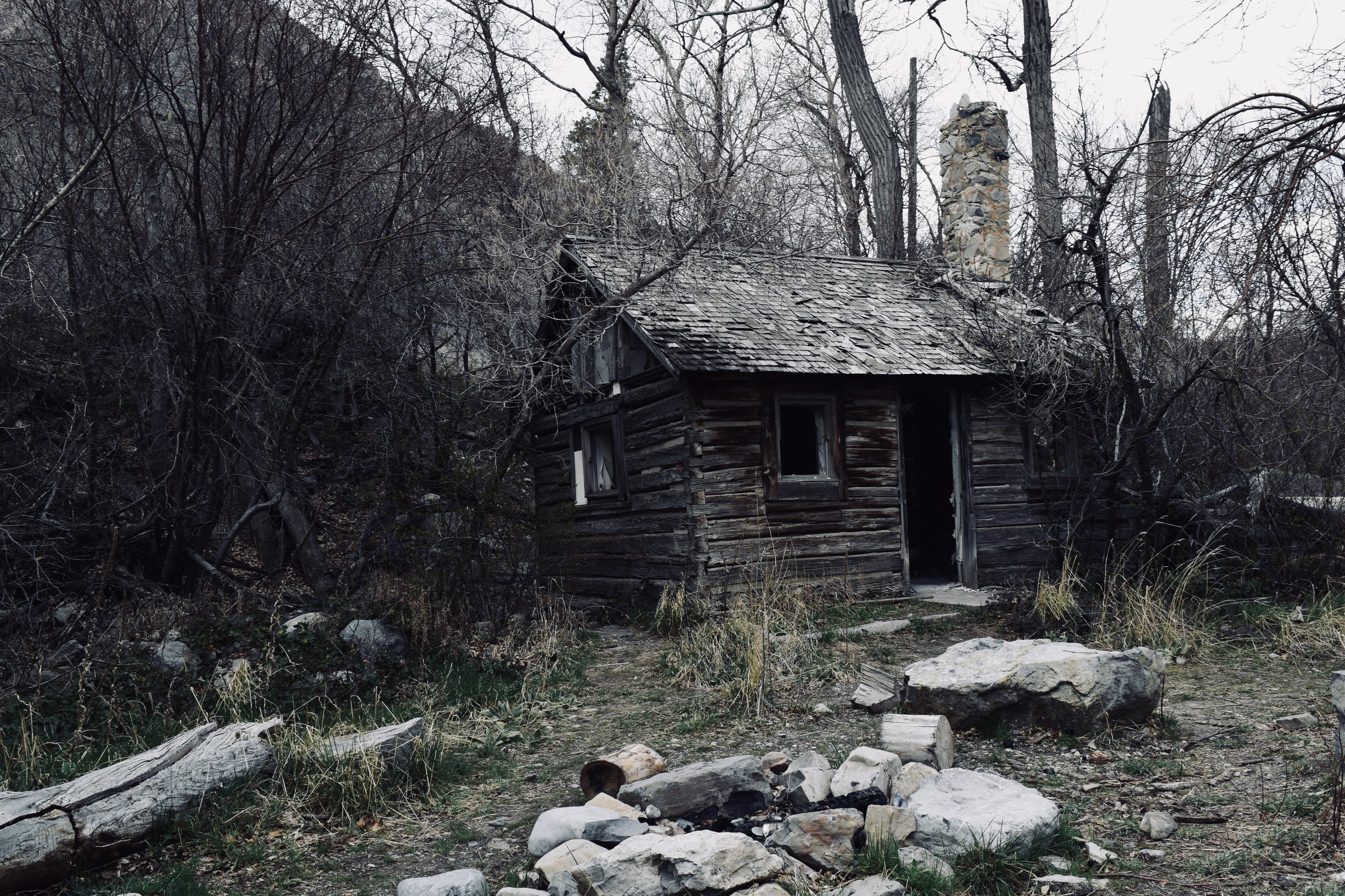 Old, worn, and abandoned house, Utah [OC] [6000x4000] r/AbandonedPorn