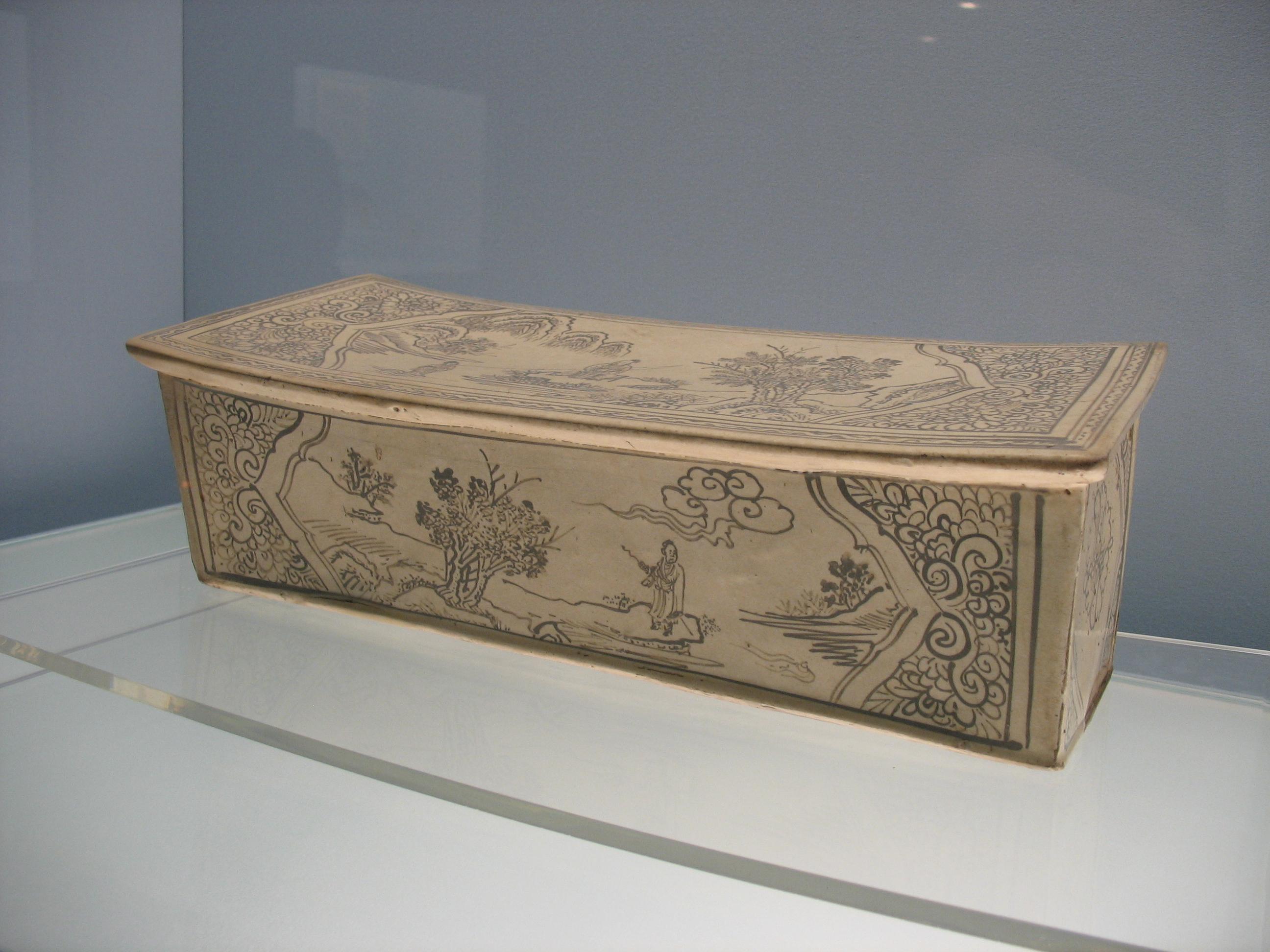 A ceramic pillow from ancient Japan...that's right, ceramic r/pics