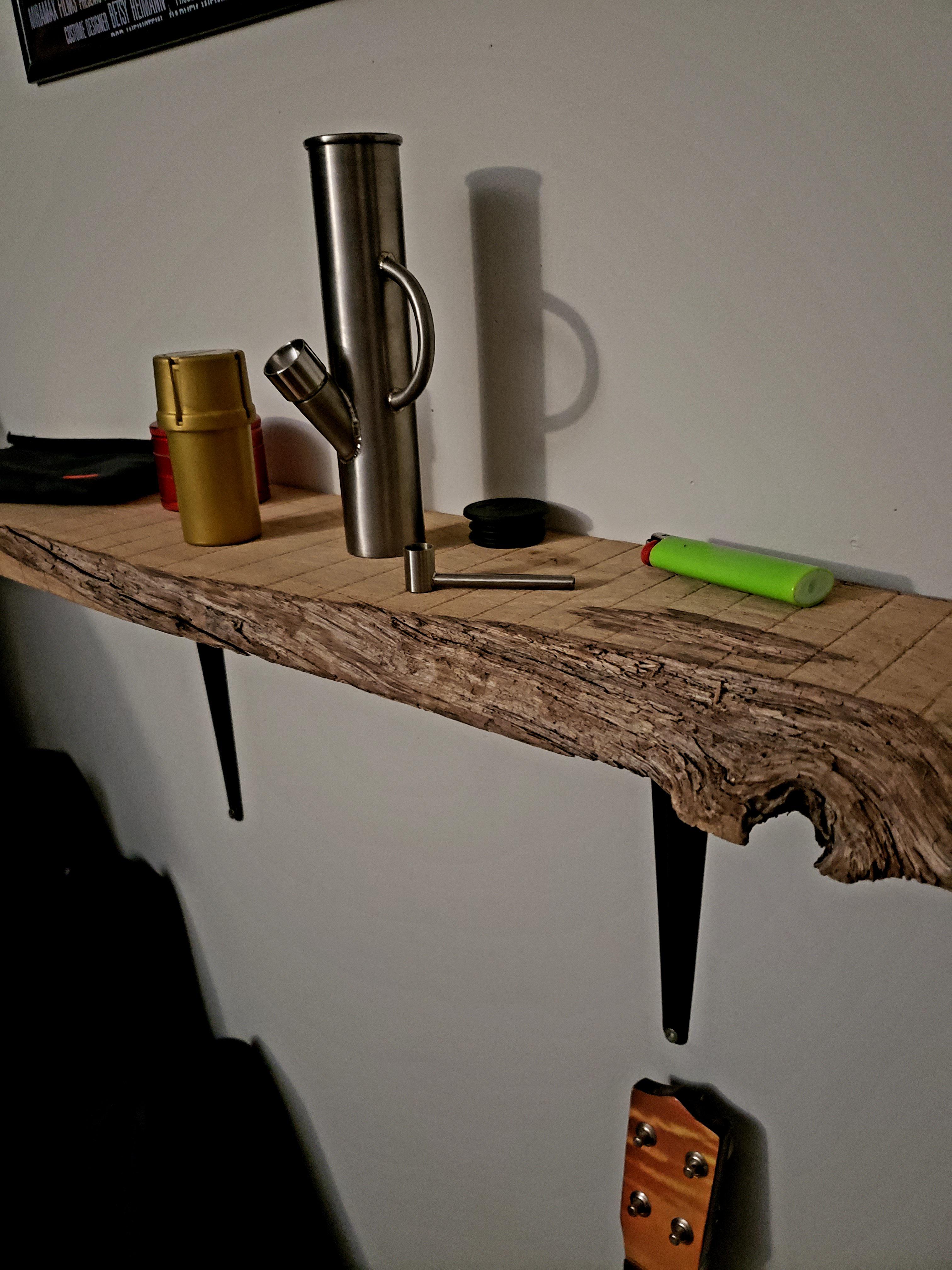 Built this live edge shelf for my bong today r/Bongs