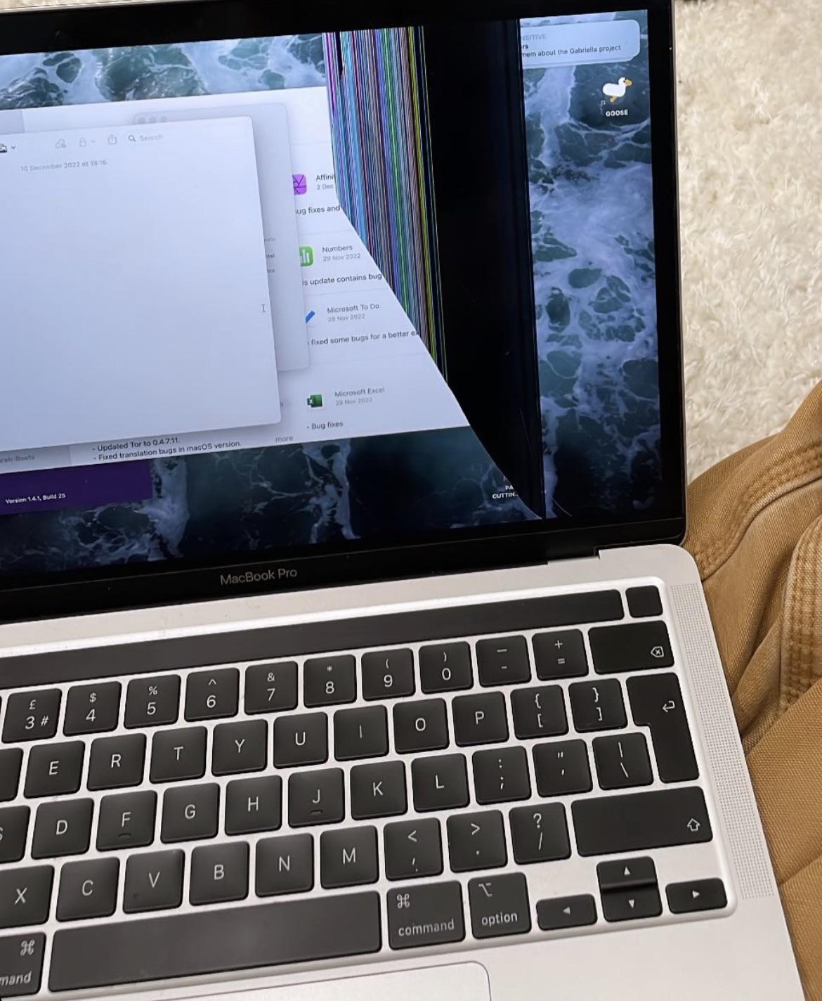 MacBook Pro 13” screen cracked WHILST OPEN. Need advice… r/macbookpro
