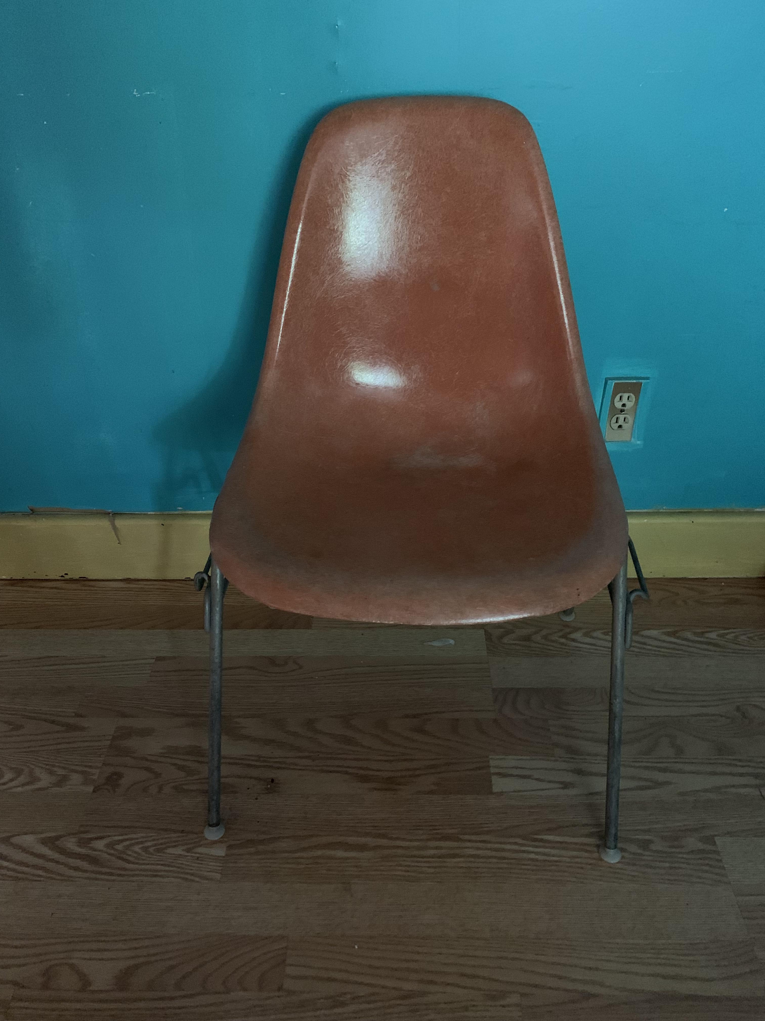 Herman Miller chair from junk store 20 r/ThriftStoreHauls