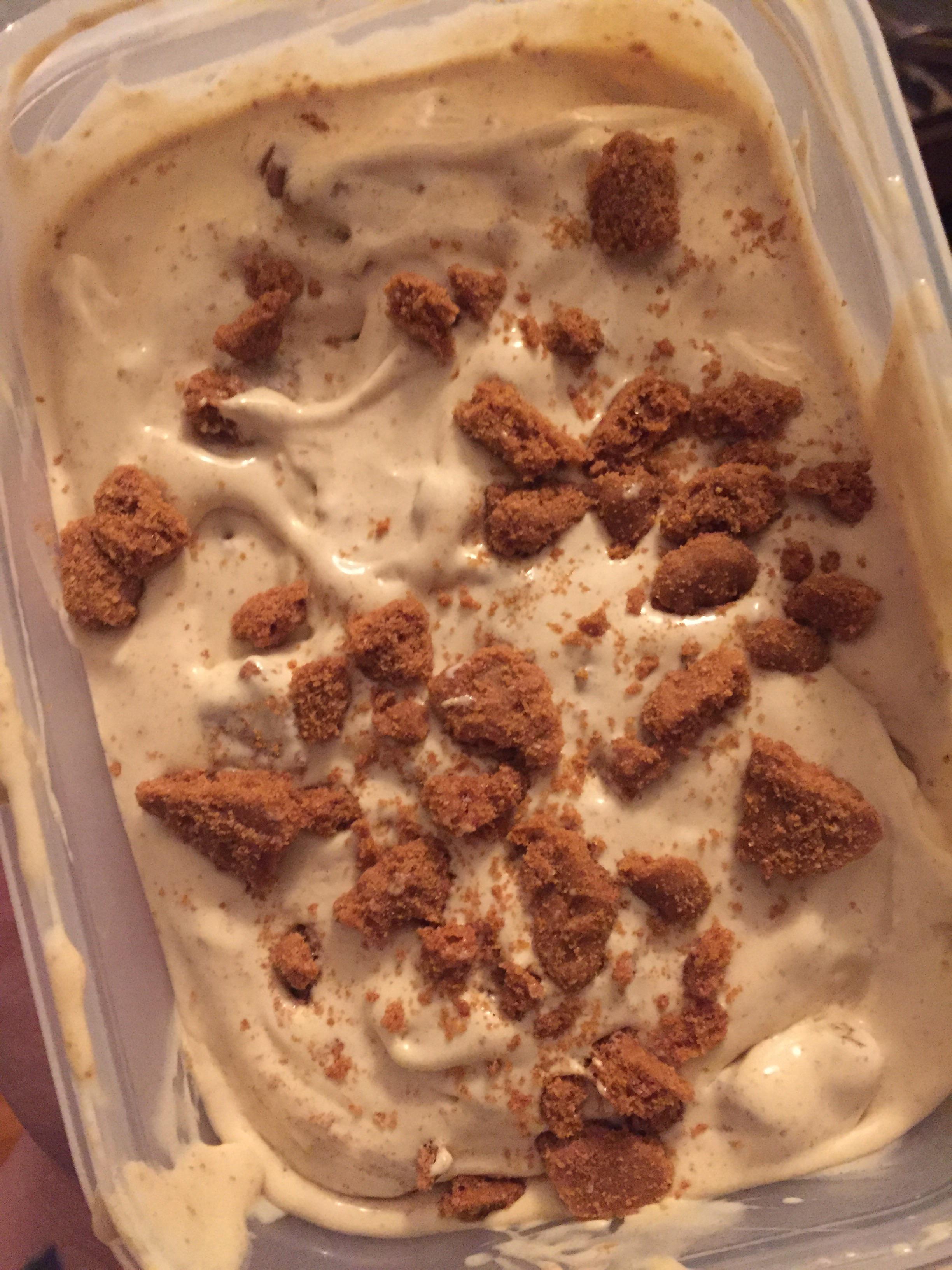 Cookie butter ice cream with Biscoff crumbs r/icecreamery
