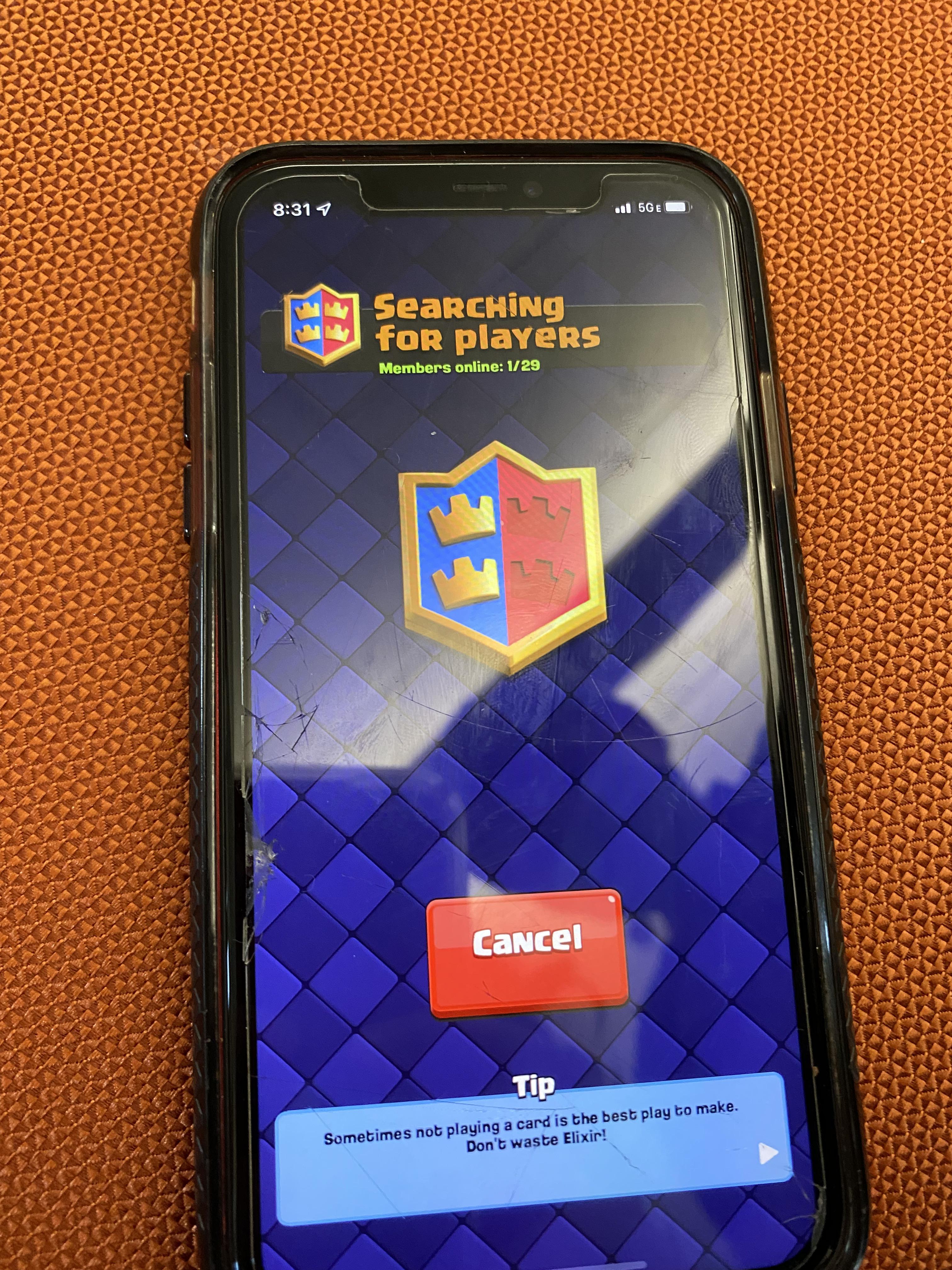 Friends Clash Royale is stuck like this. Restarted phone, deleted and