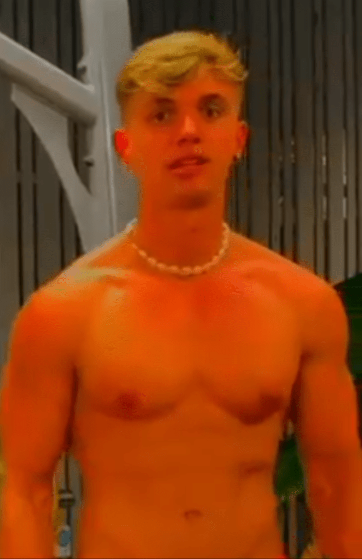 Naked Guys : GayEyeBleach