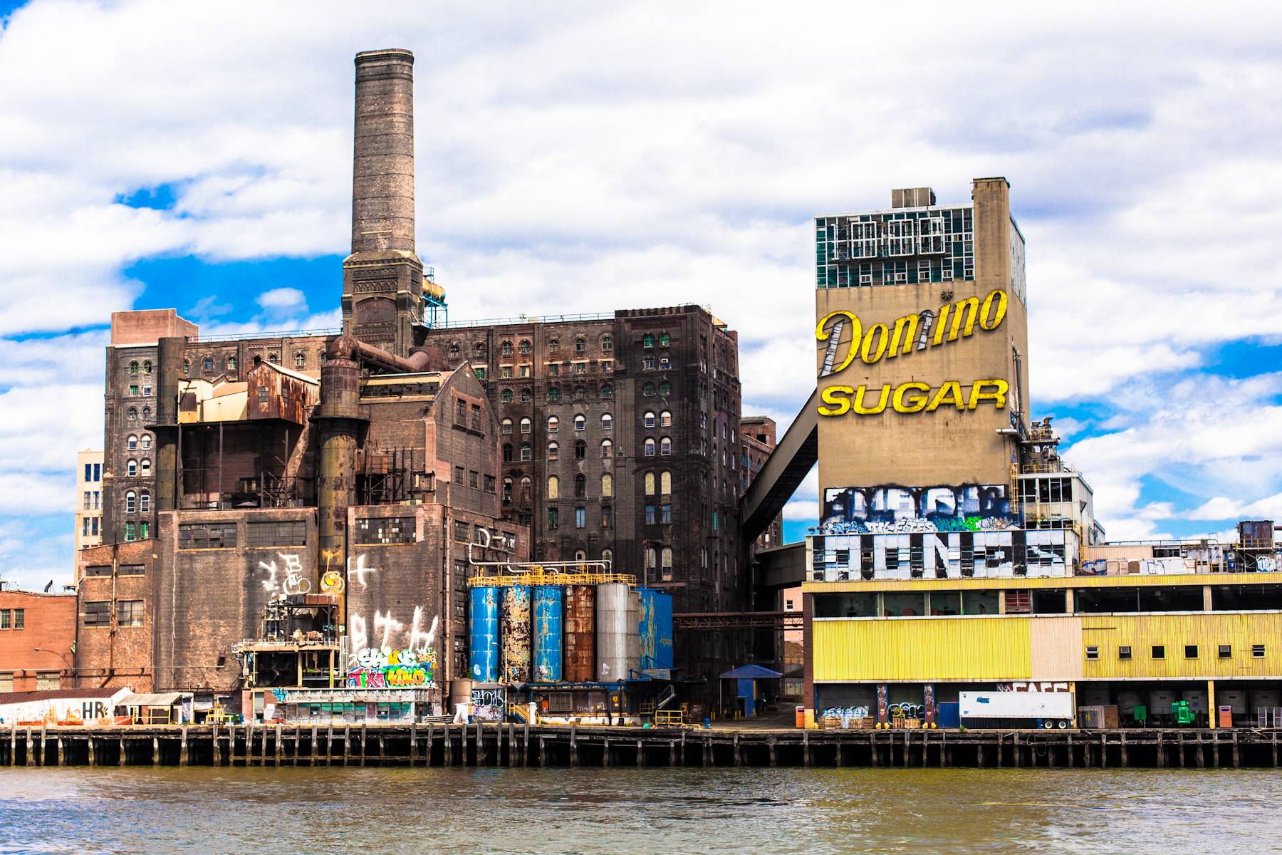 Abandoned Domino sugar factory, Brooklyn New York. r/AbandonedPorn