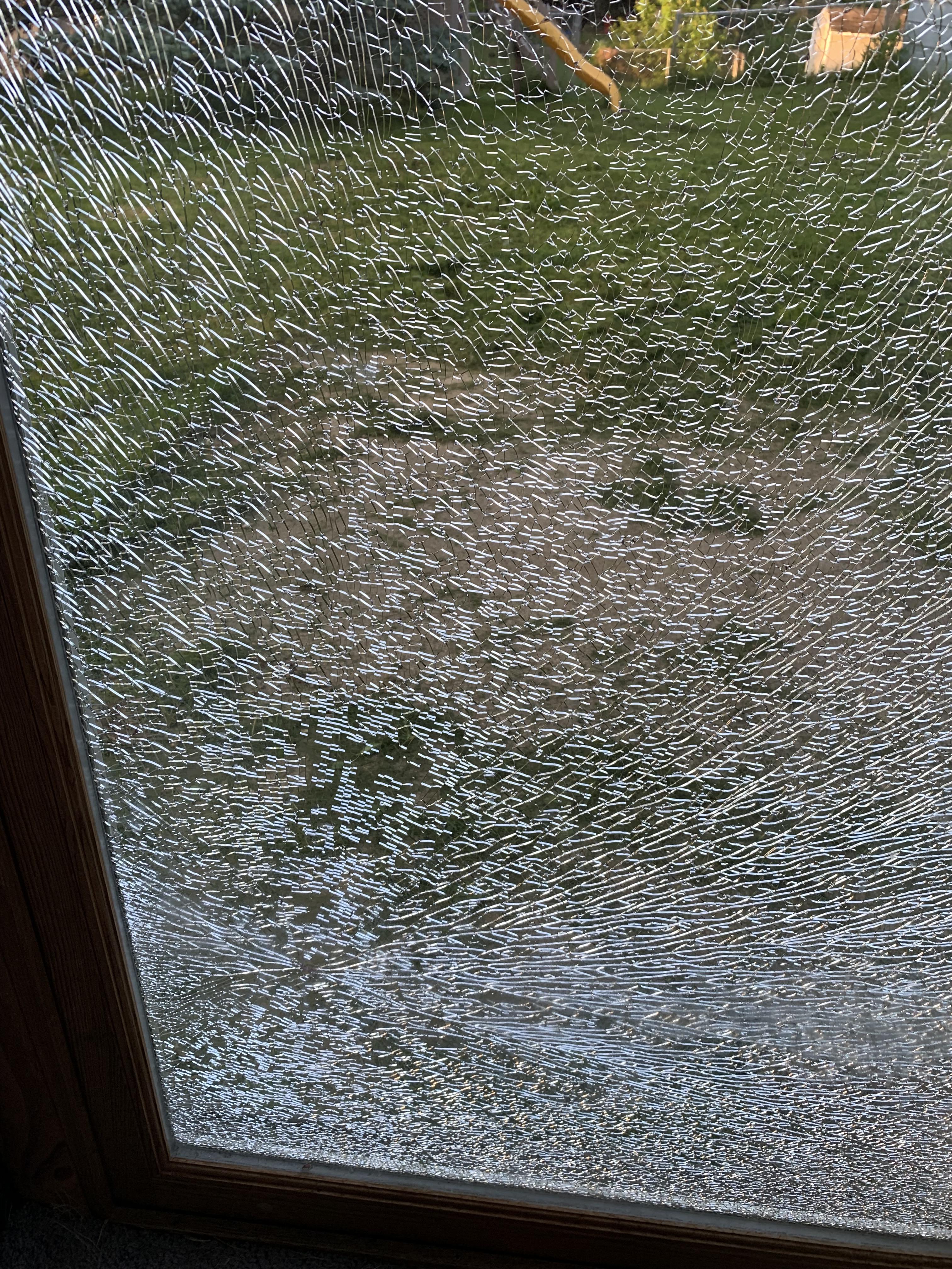 Tempered glass shattering r/Wellthatsucks