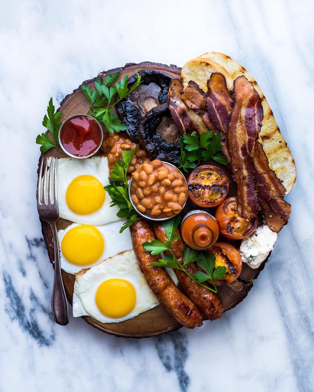 English fryup breakfast [1080 × 1349] r/FoodPorn