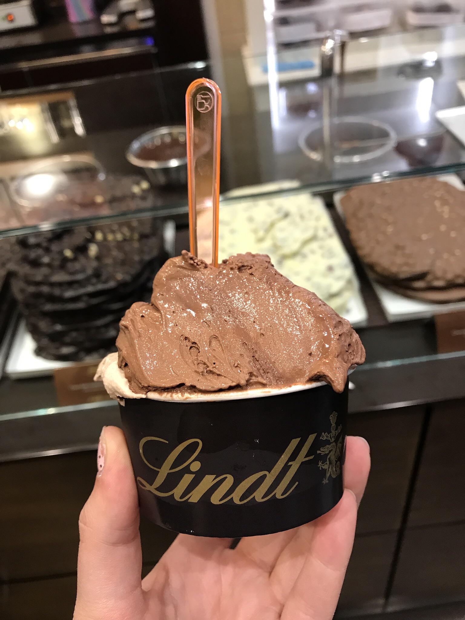 Lindt ice cream [OC] r/FoodPorn