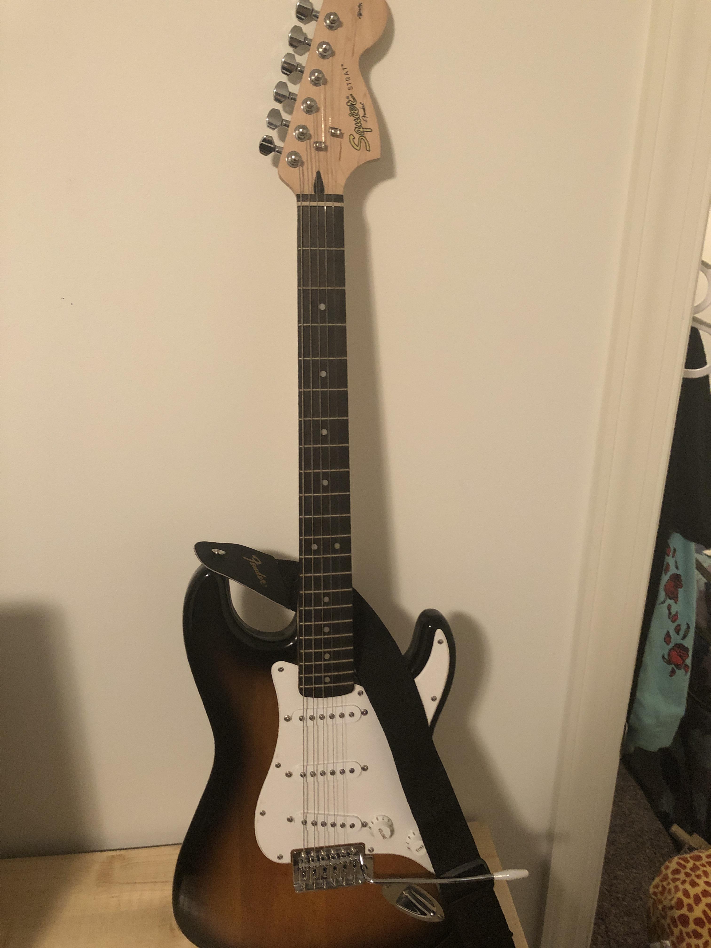[DISCUSSION] I broke the high e string on my electric guitar and I