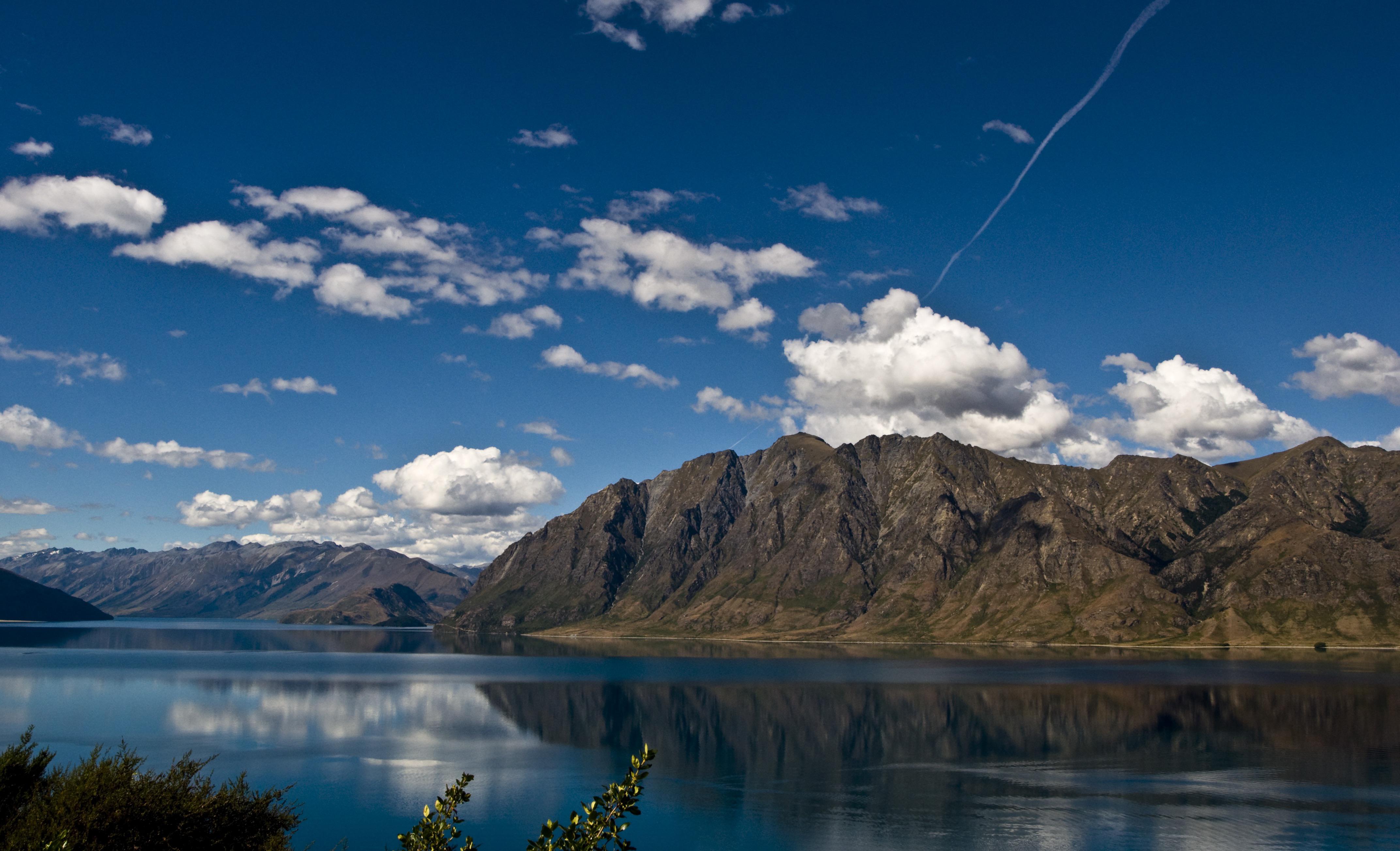 Lake Hawea, New Zealand [OC] [4288 x 2607] r/EarthPorn