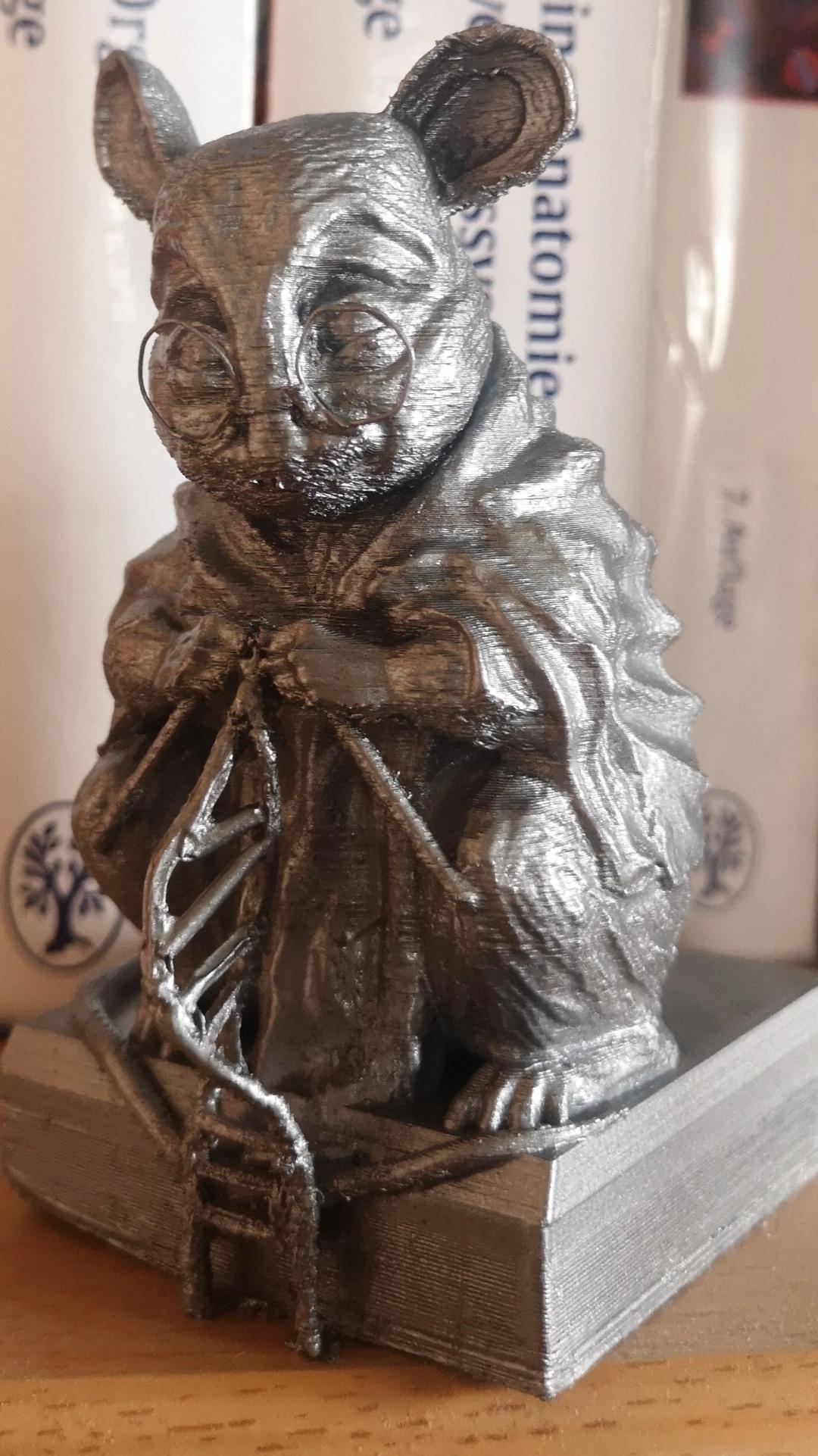 3D printed monument to lab mice r/labrats