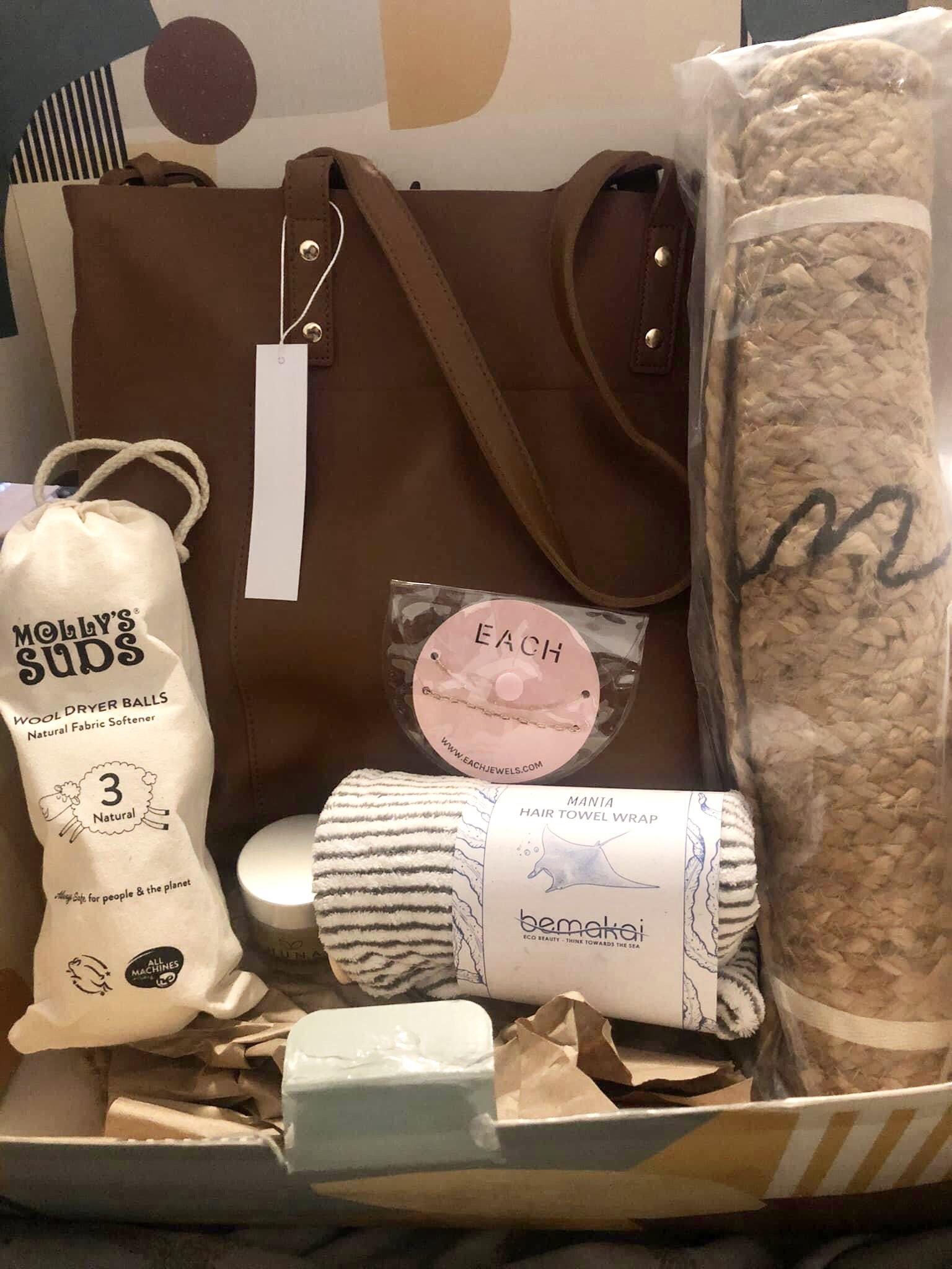 Finally received my fall 2021 box 😬 r/Causebox